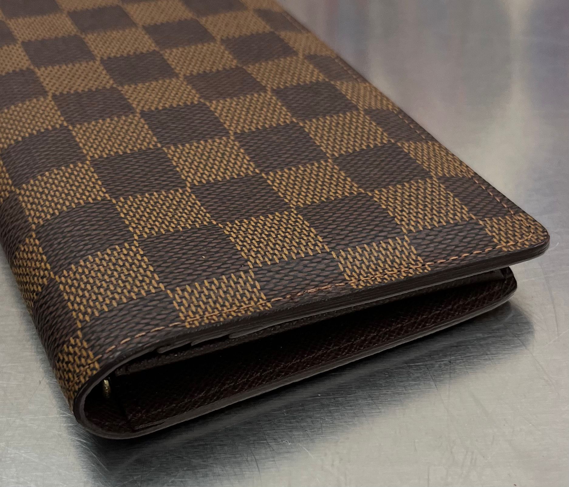 Louis Vuitton Brazza Damier