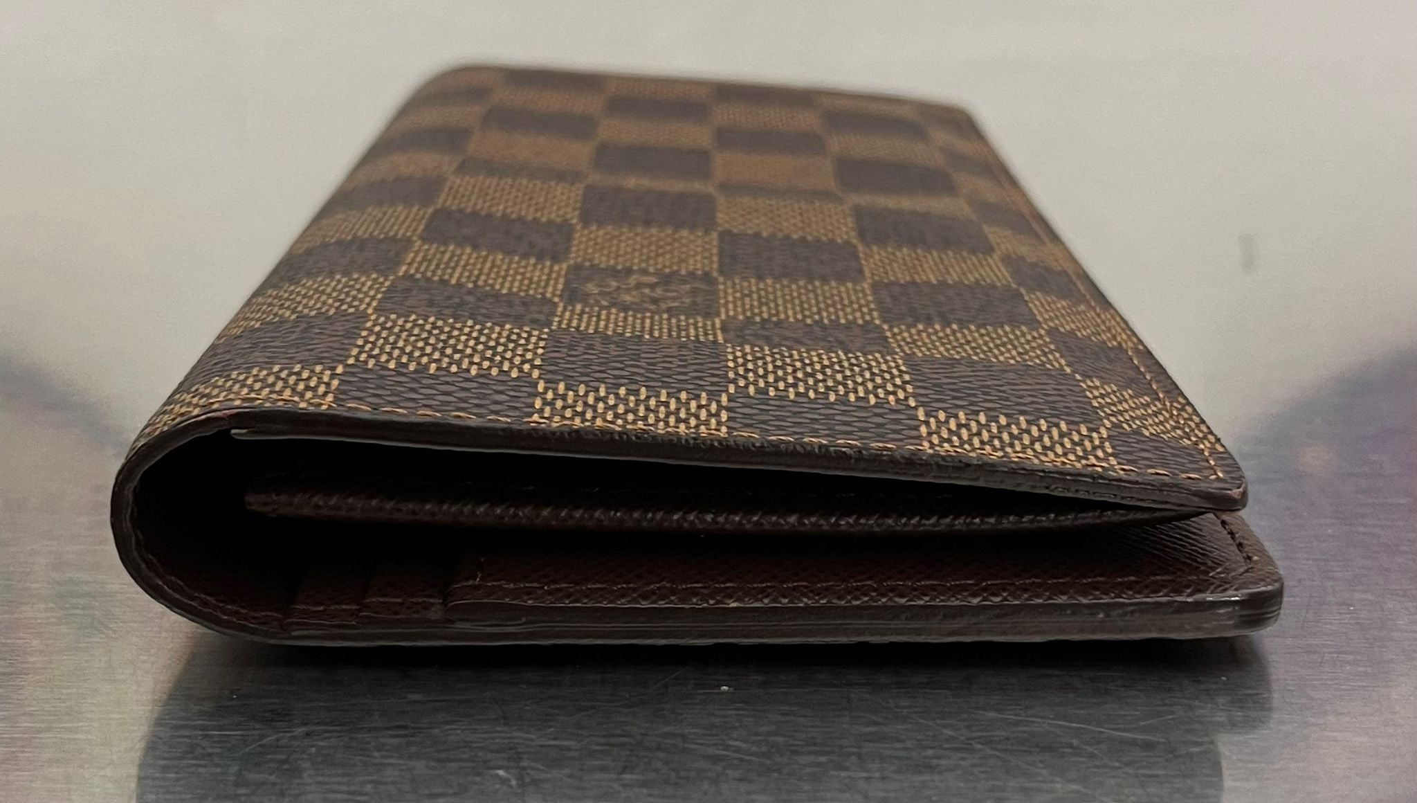 Louis Vuitton Brazza Damier