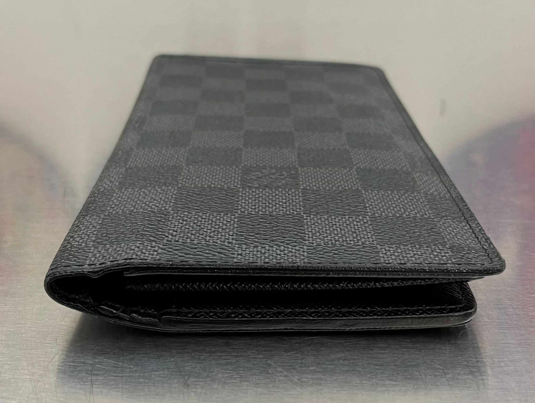 Louis Vuitton Brazza Damier Graphite