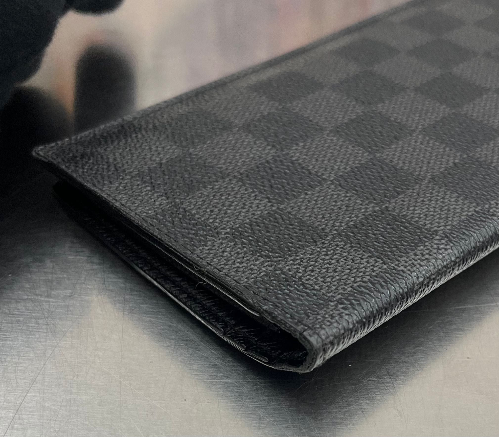 Louis Vuitton Brazza Damier Graphite