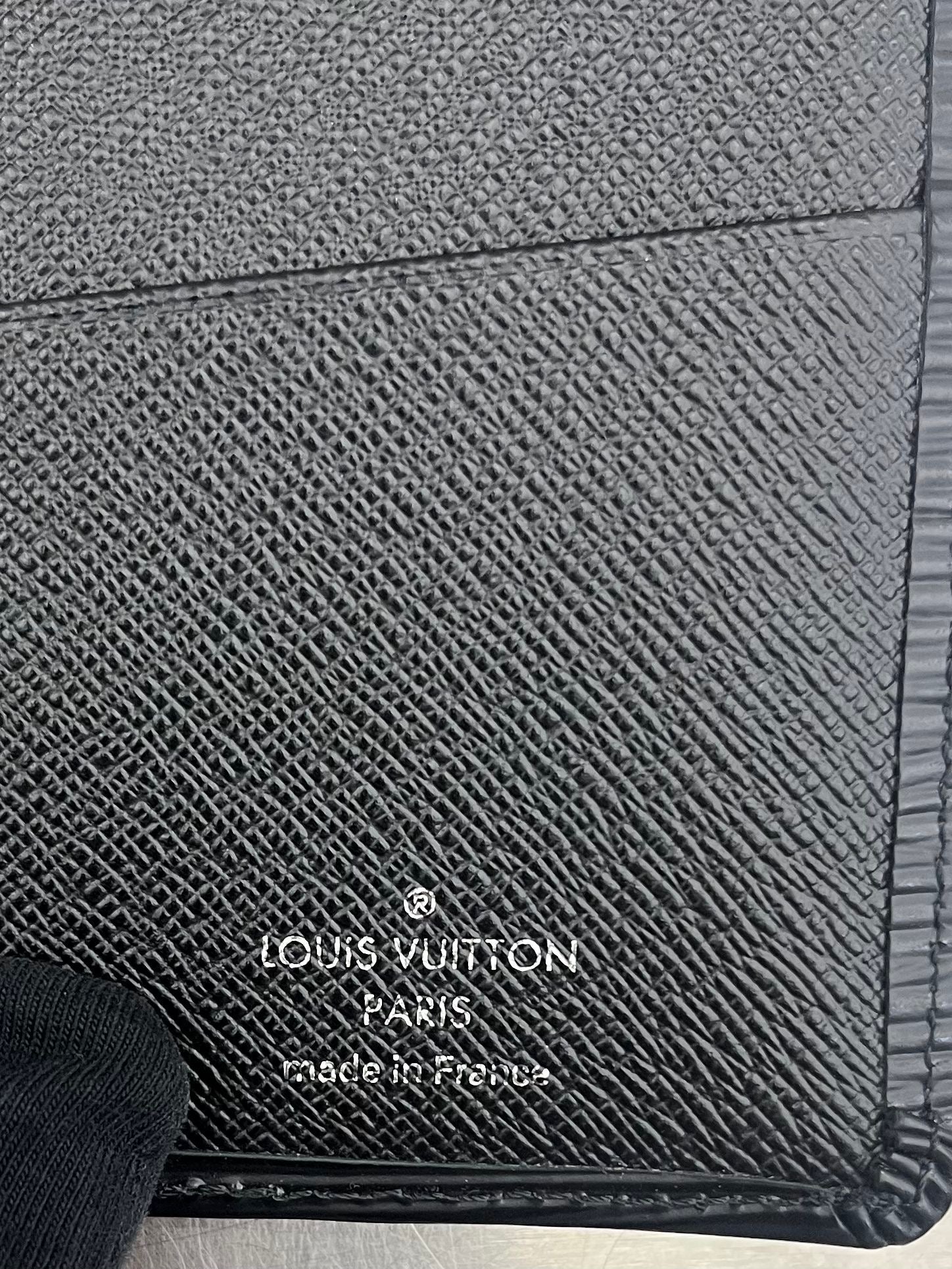 Louis Vuitton Brazza Epi