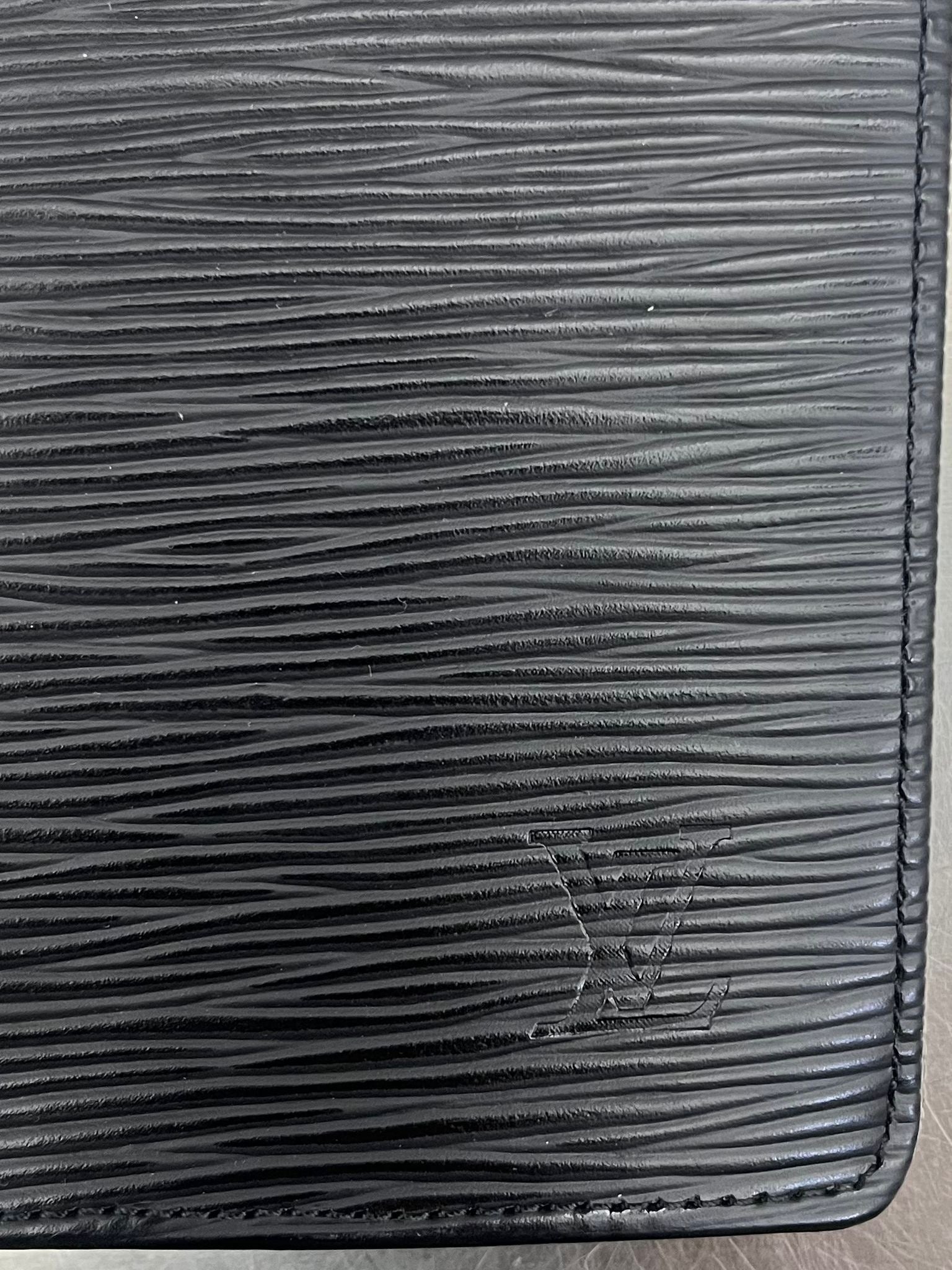 Louis Vuitton Brazza Epi