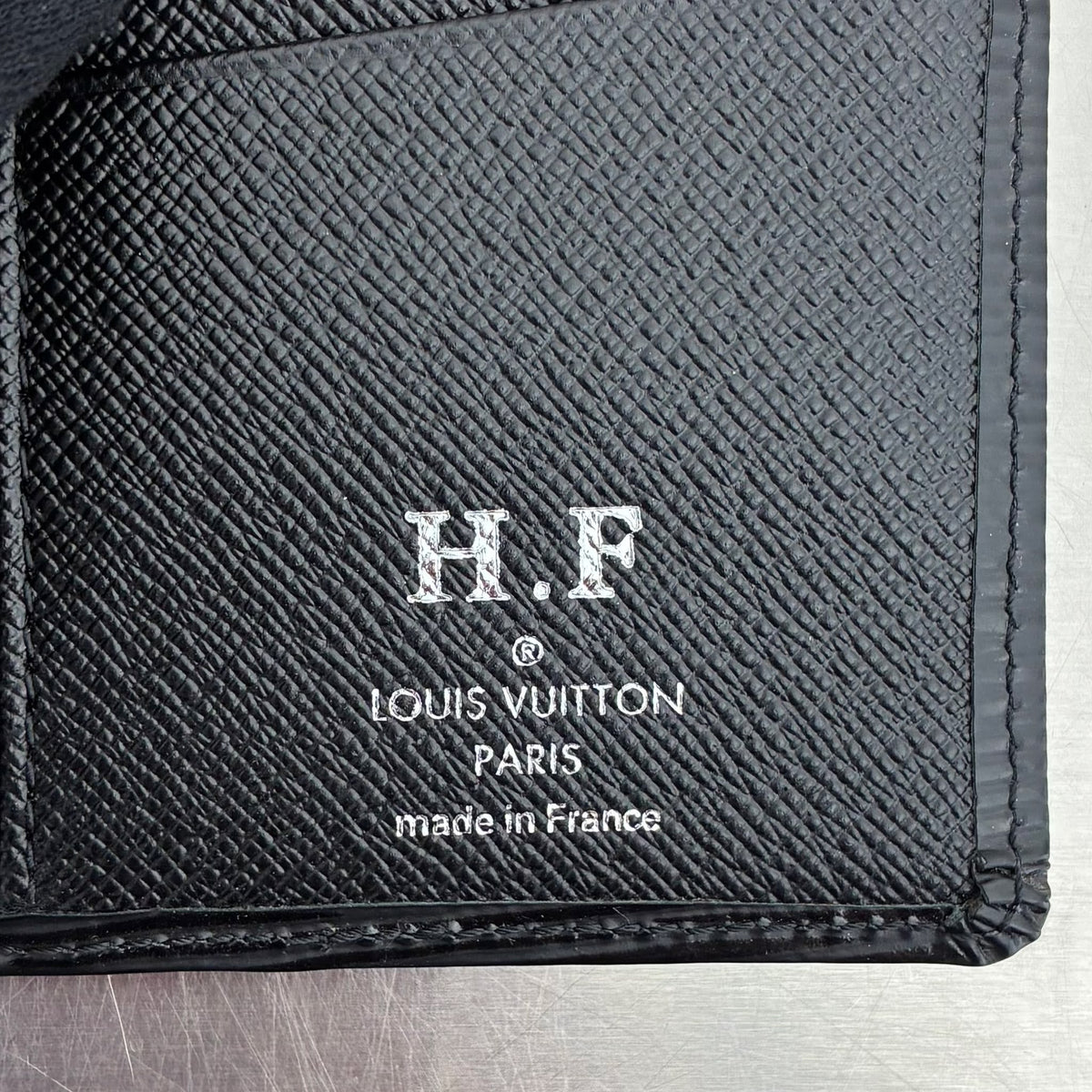 Louis Vuitton Brazza Epi mit Münzfach (Initialen H.F)