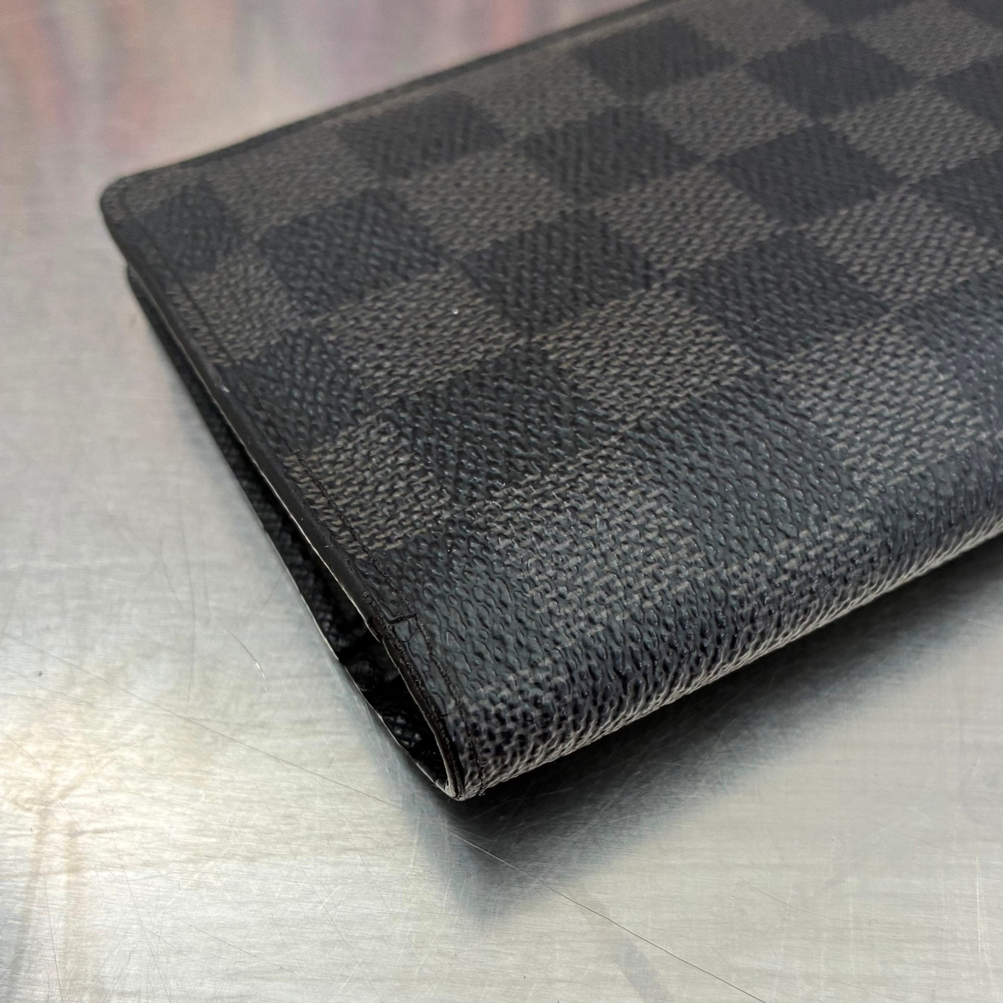 Louis Vuitton Brazza mit Münzfach Damier Graphit