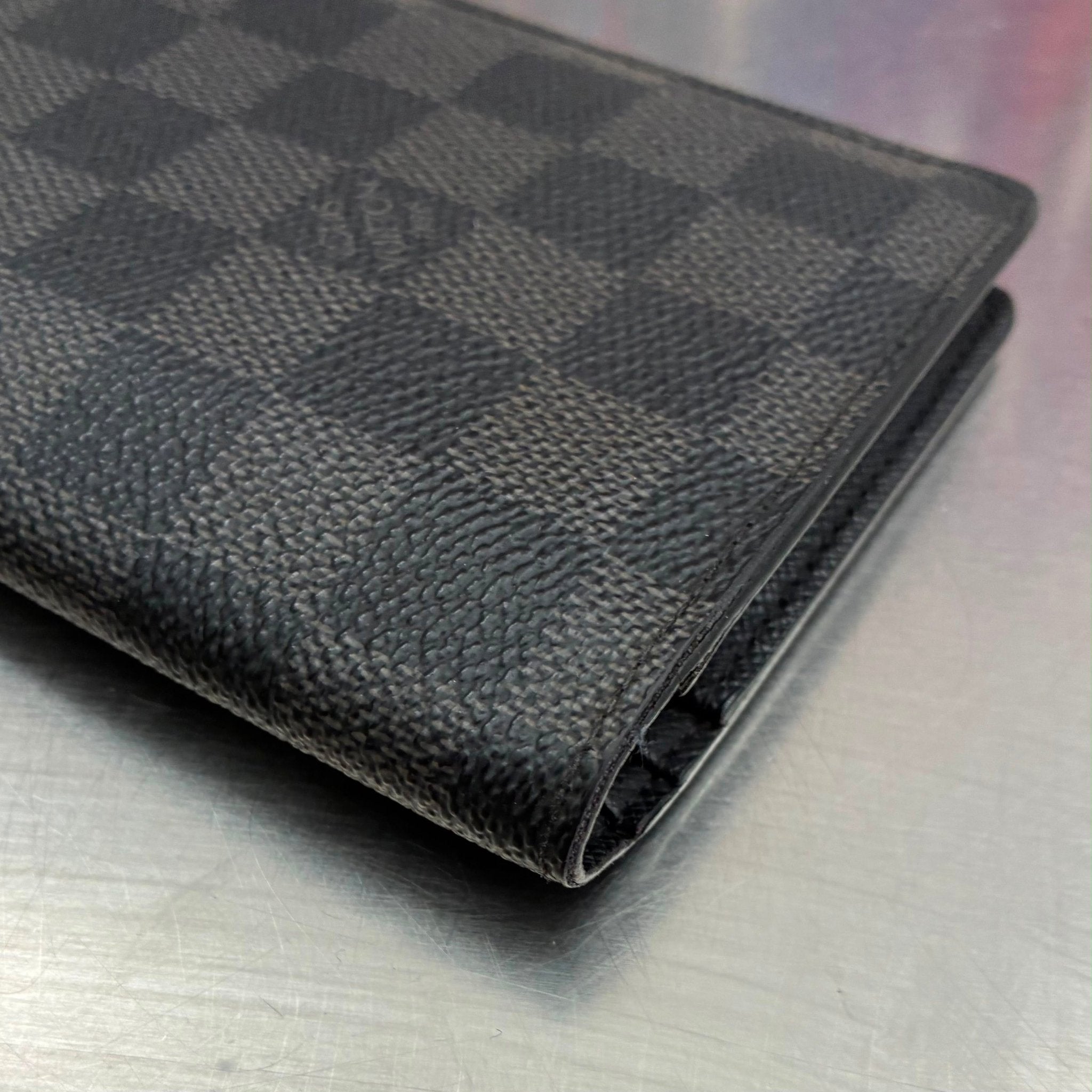 Louis Vuitton Brazza mit Münzfach Damier Graphit