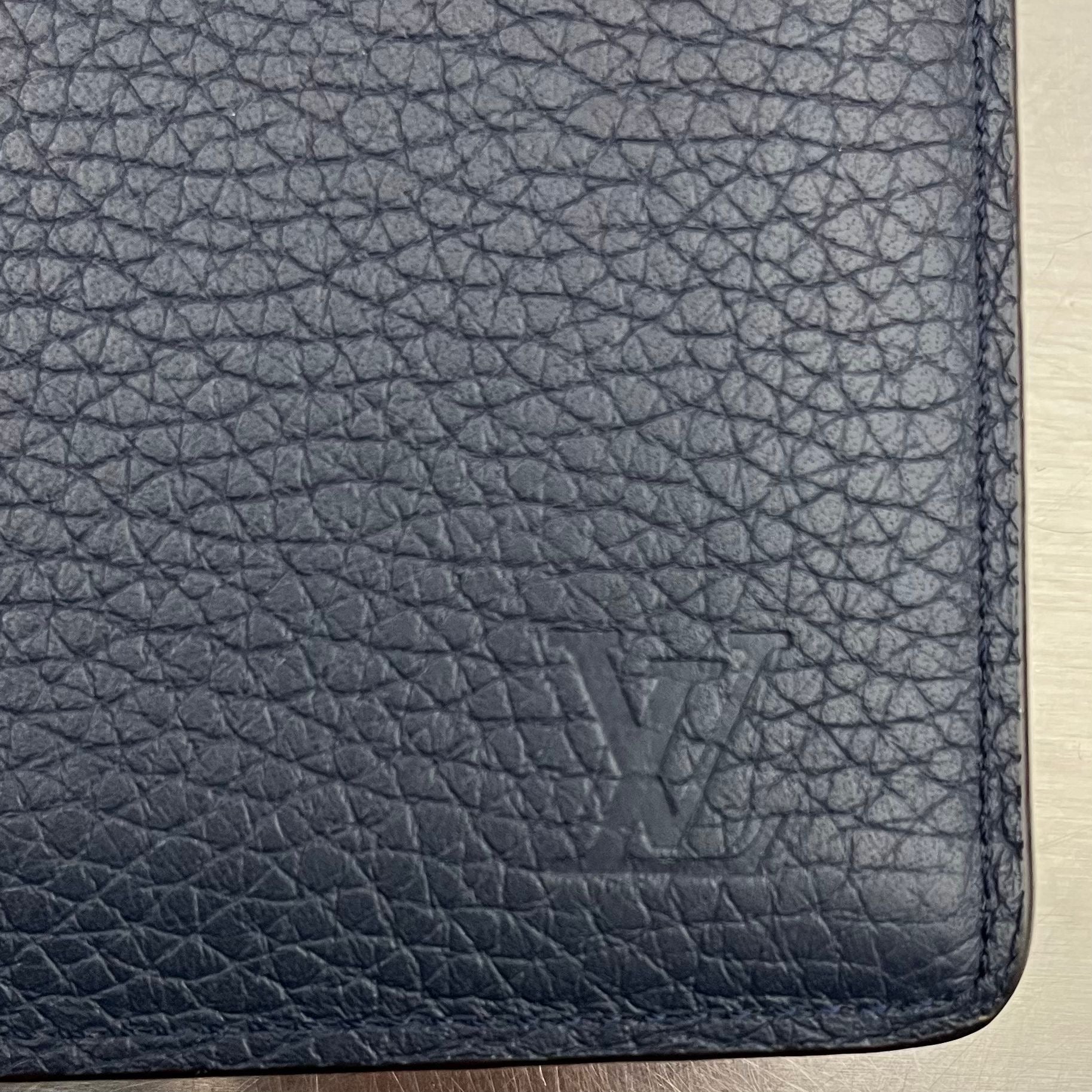 Louis Vuitton Brazza Taurillon