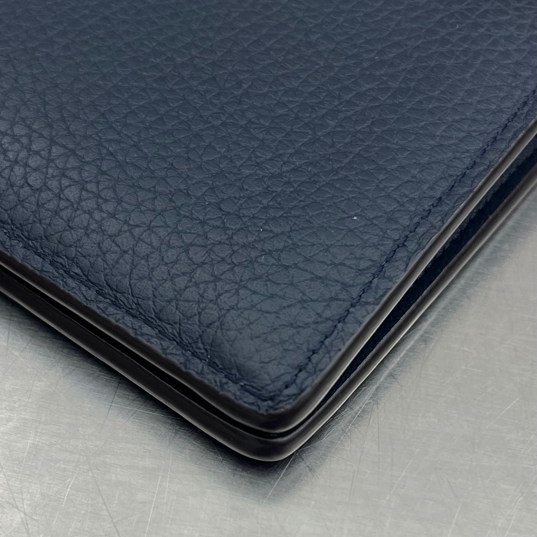 Louis Vuitton Brazza Taurillon