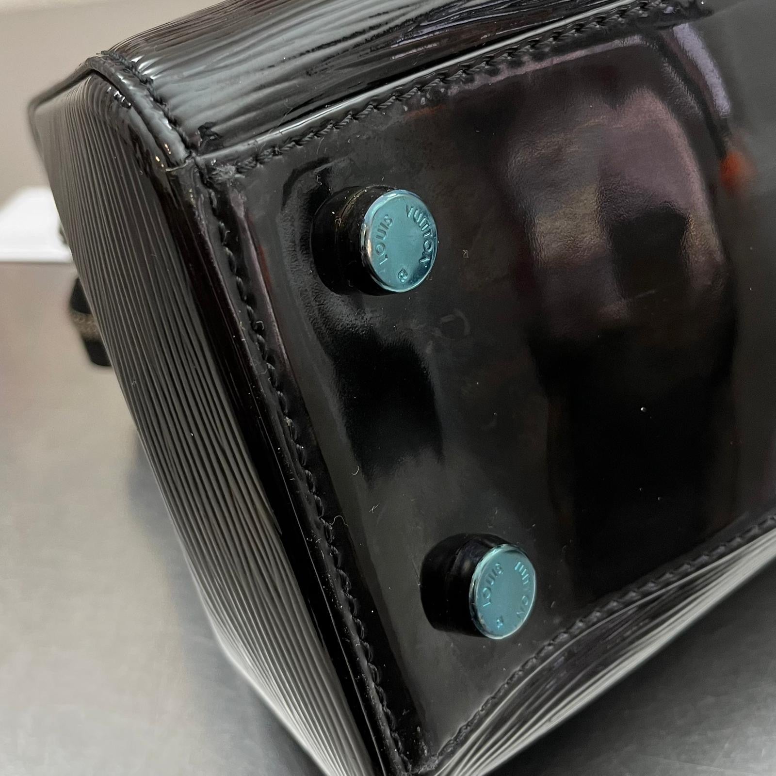 Louis Vuitton Brea MM Epi Electric