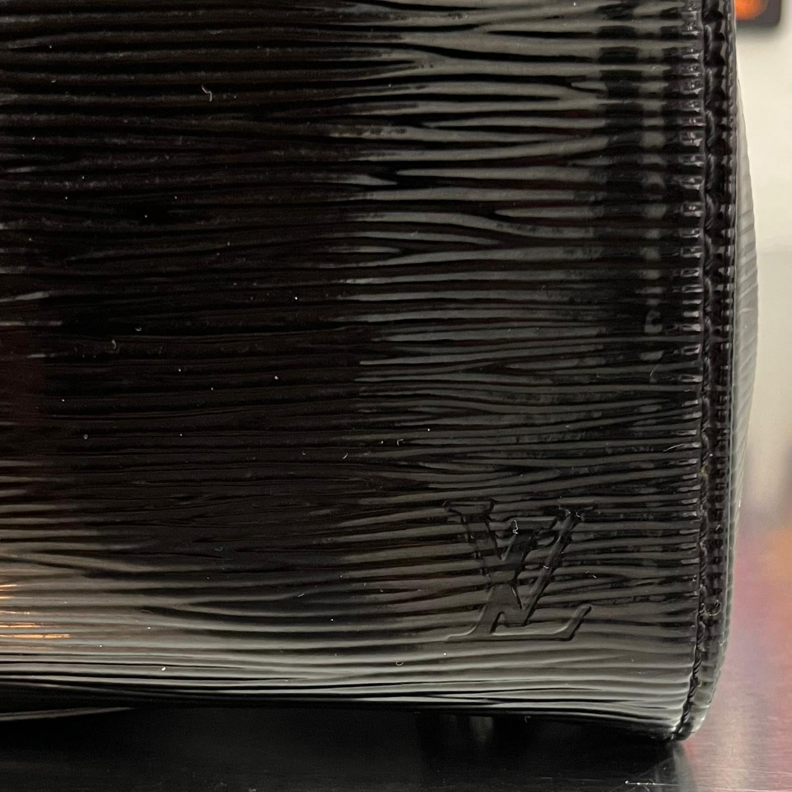 Louis Vuitton Brea MM Epi Electric