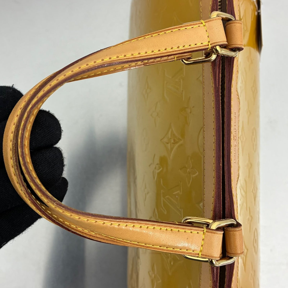 Louis Vuitton Brea MM Vernis