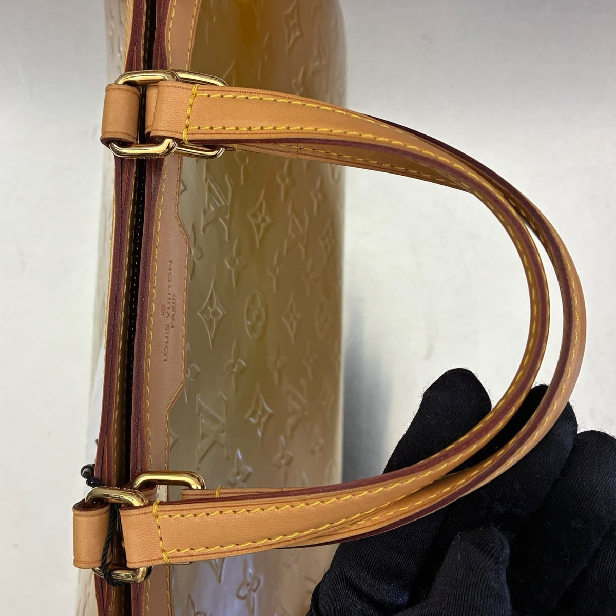 Louis Vuitton Brea MM Vernis