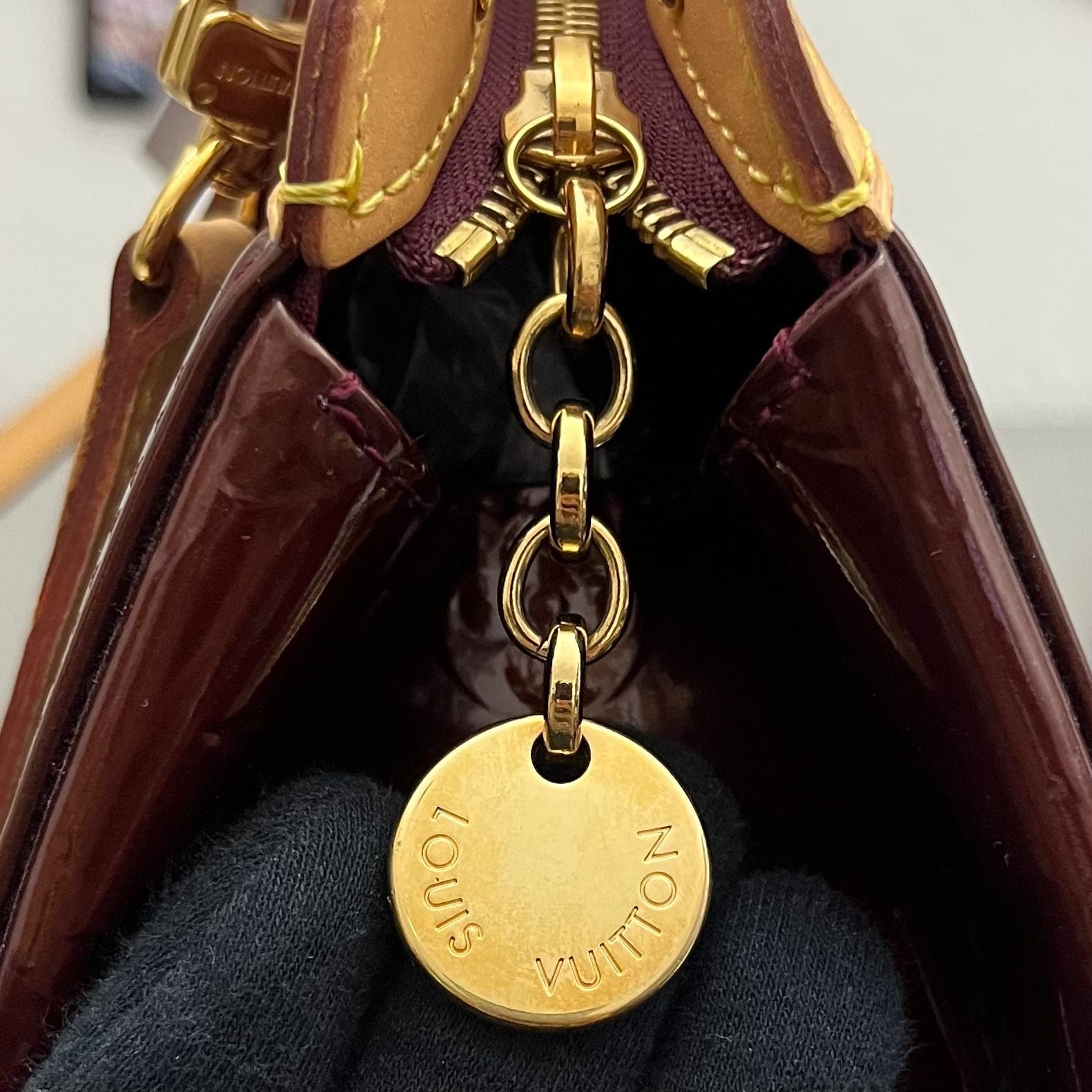 Louis Vuitton Brea MM Vernis