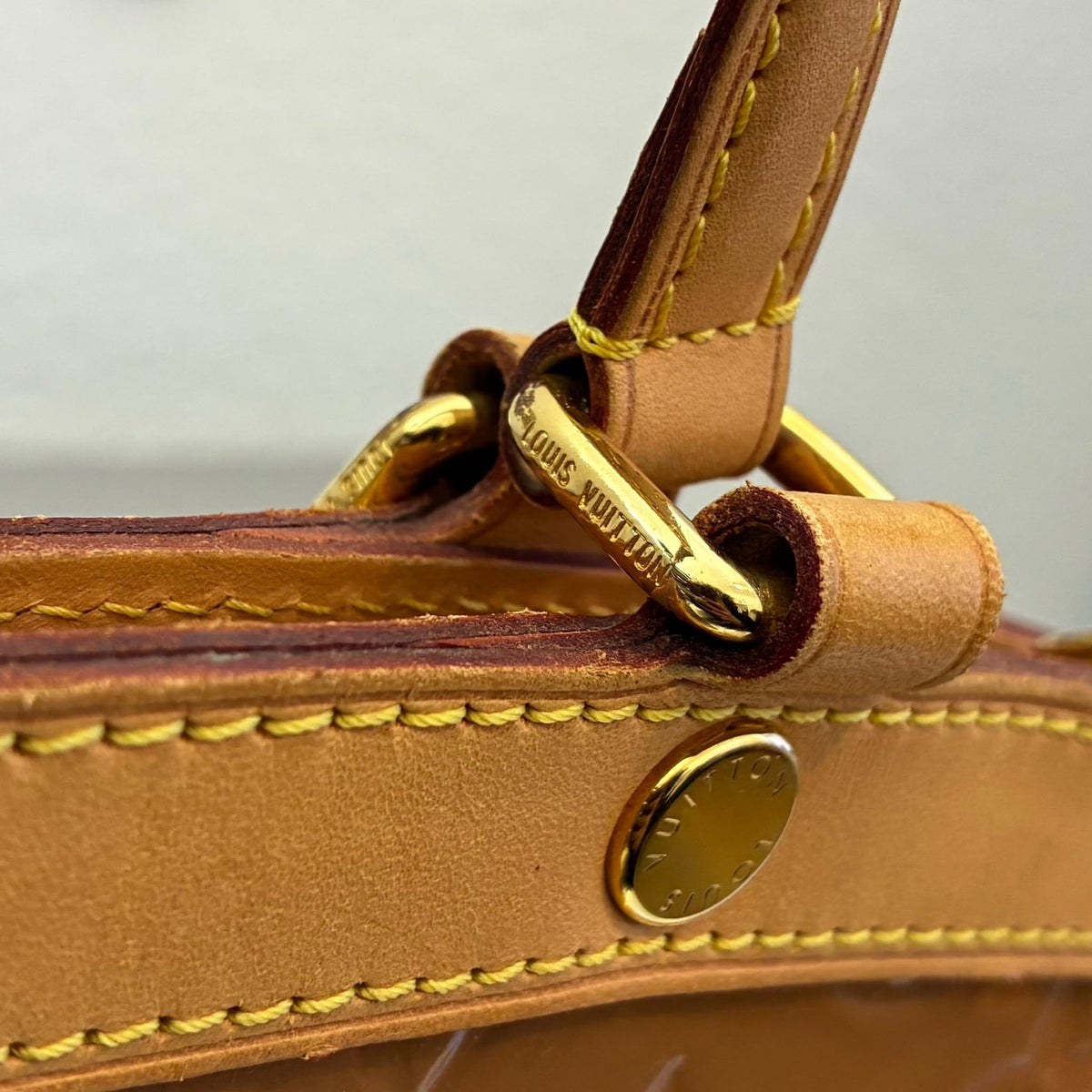 Louis Vuitton Brea MM Vernis