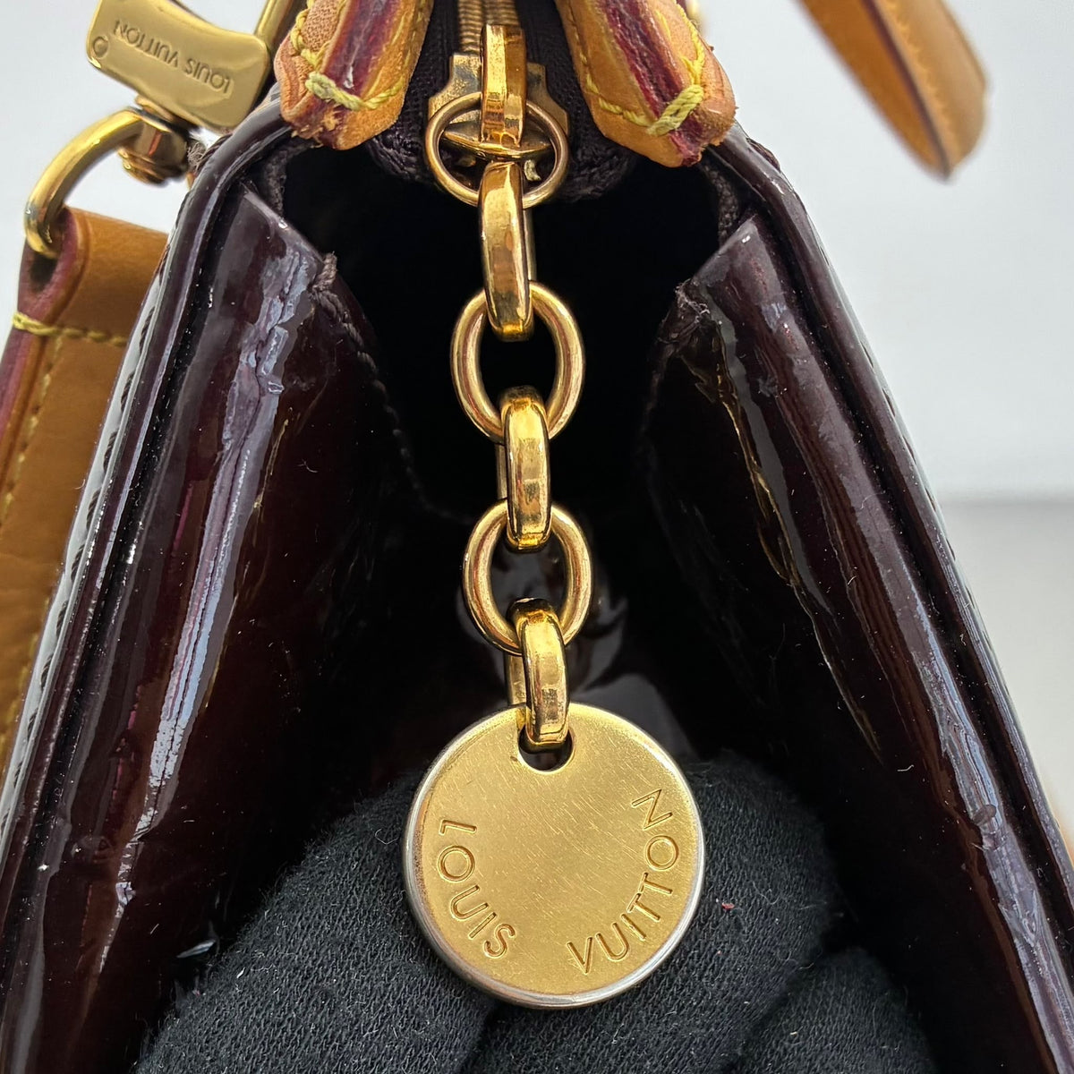 Louis Vuitton Brea MM Vernis