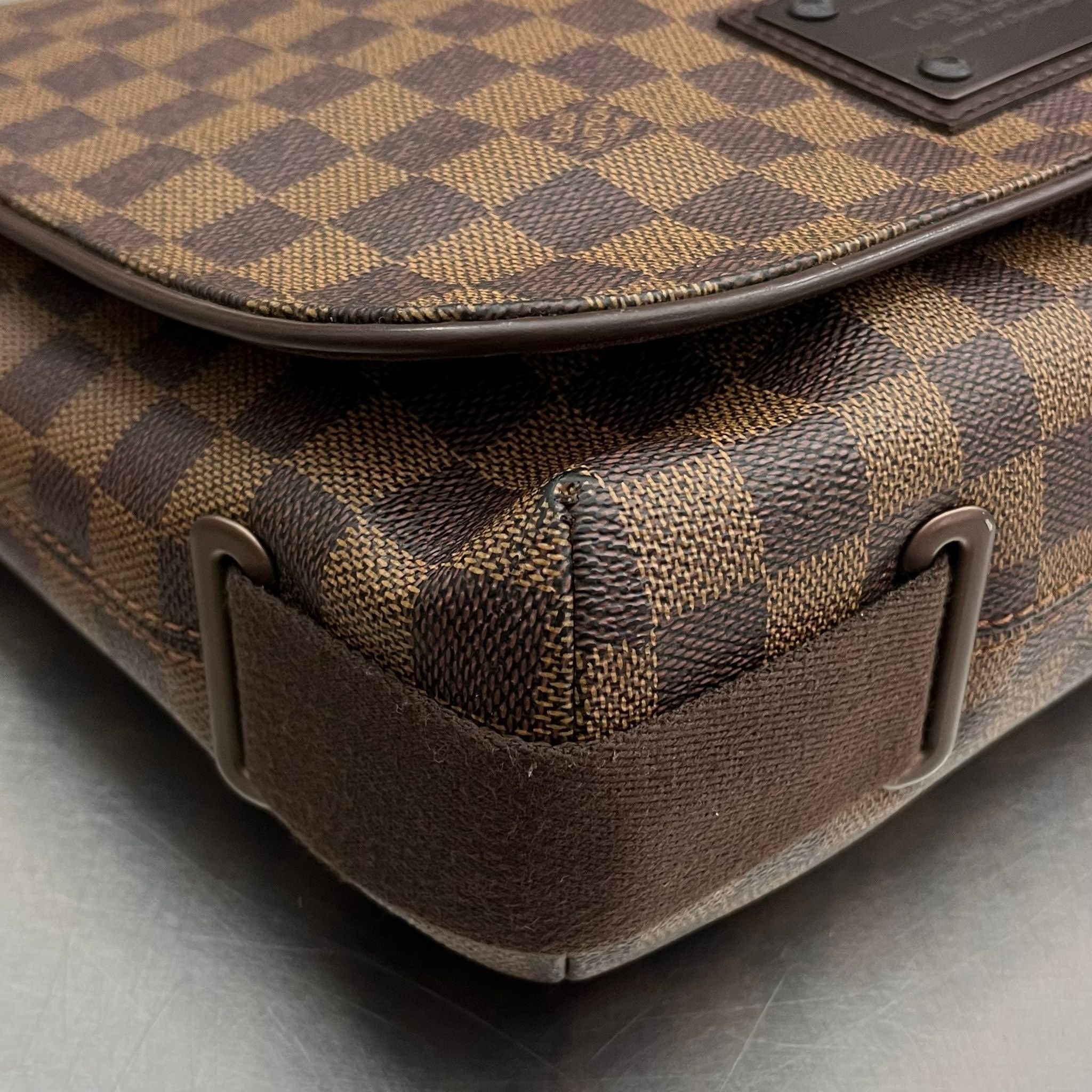 Louis Vuitton Brooklyn Messenger Damier