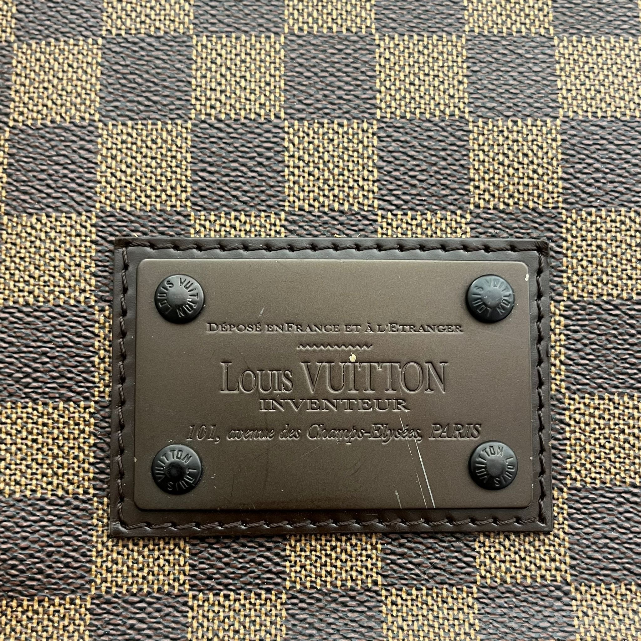 Louis Vuitton Brooklyn Messenger Damier