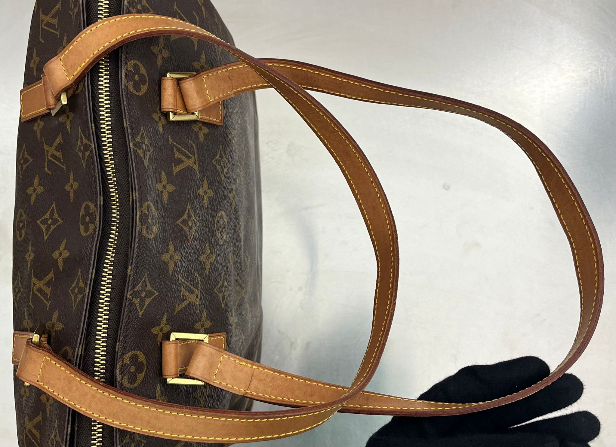 Louis Vuitton Cabas Mezzo