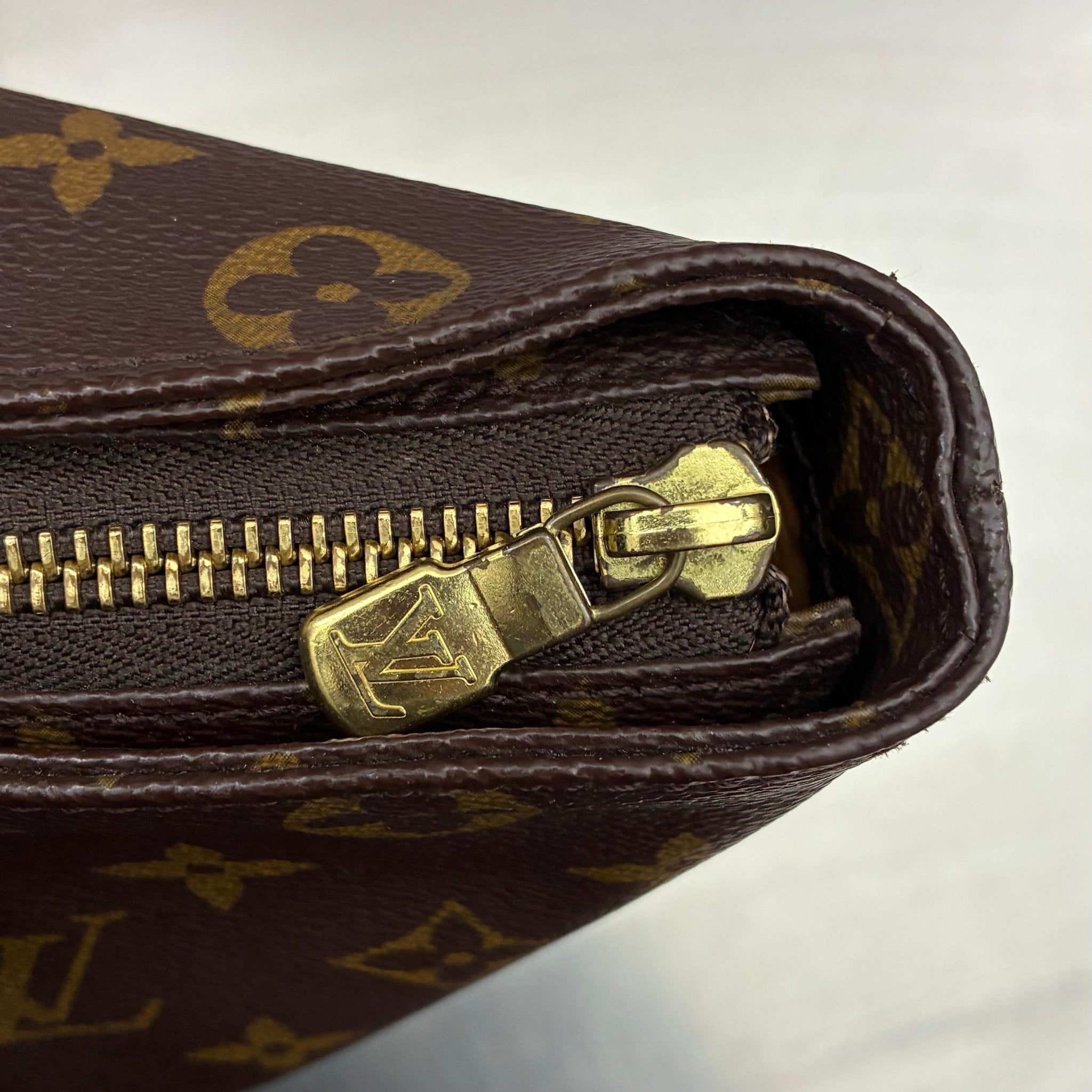 Louis Vuitton Cabas Mezzo Monogram