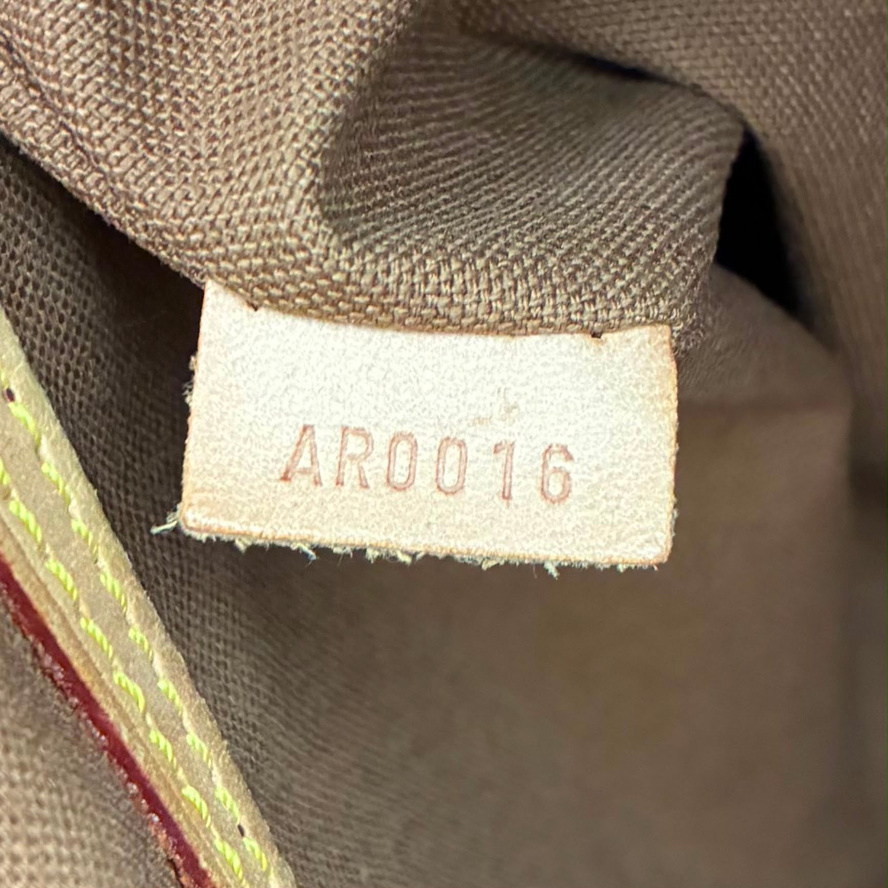Louis Vuitton Cabas Mezzo Monogram