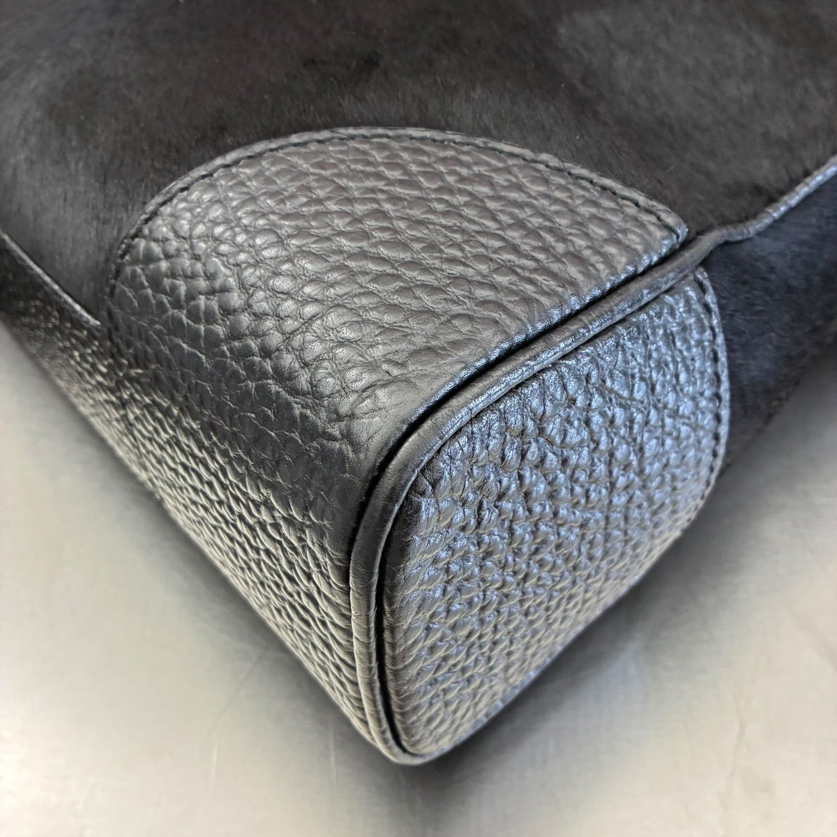 Louis Vuitton Cabas Whistler, Kalbsfell mit Naxos-Leder