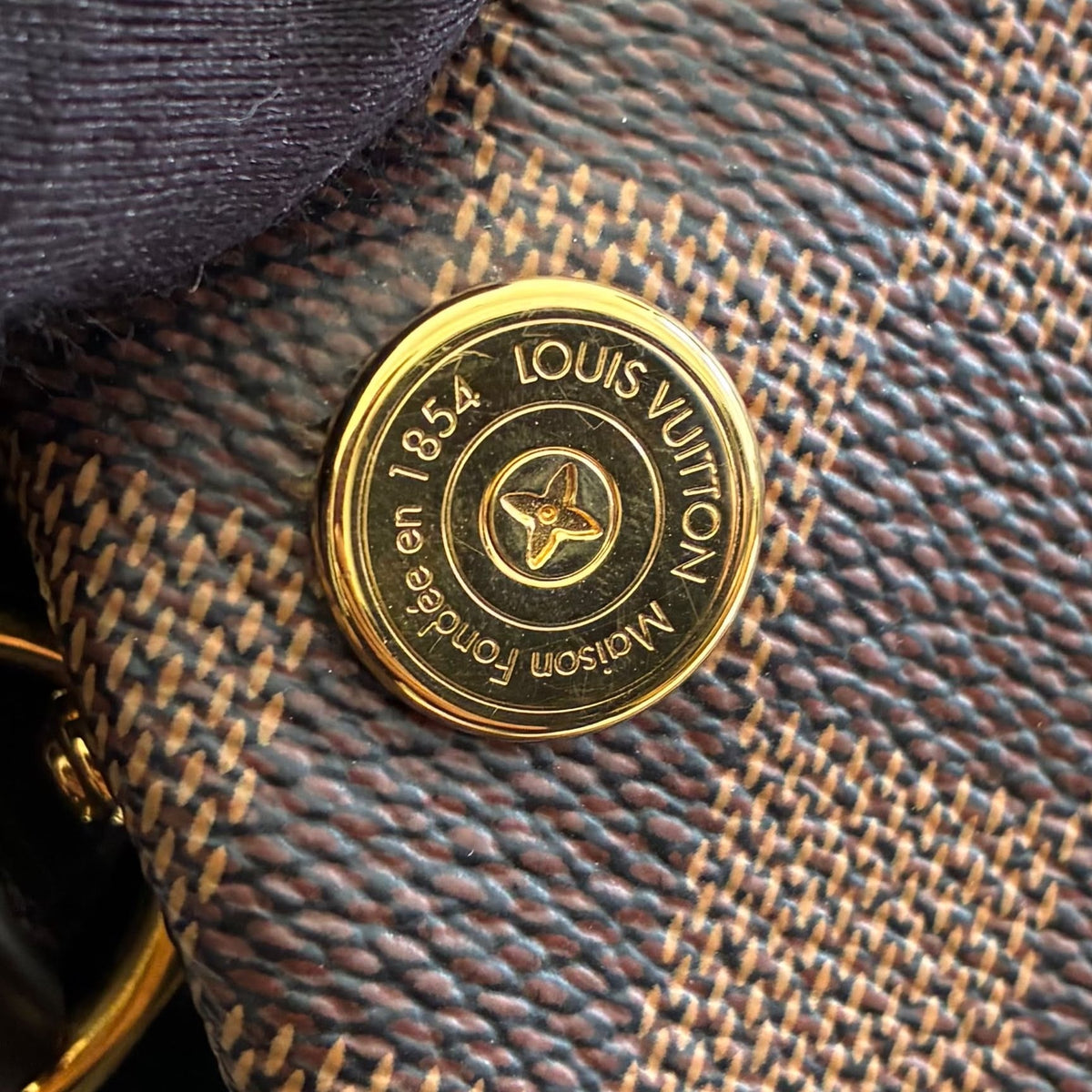 Louis Vuitton Caissa Damier Ebene