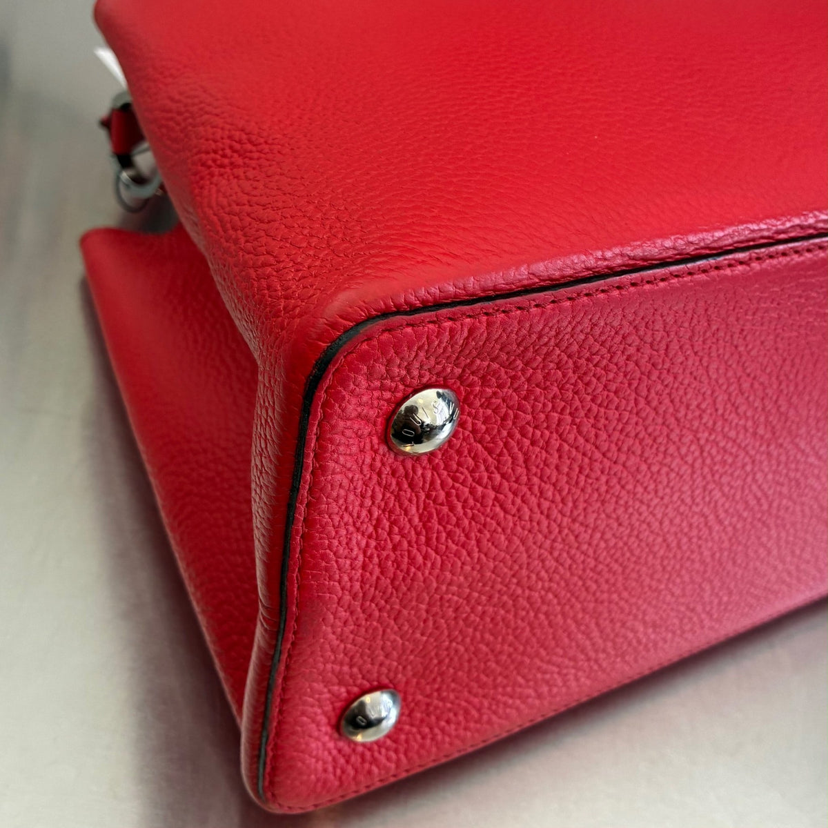 Louis Vuitton Capucines MM
