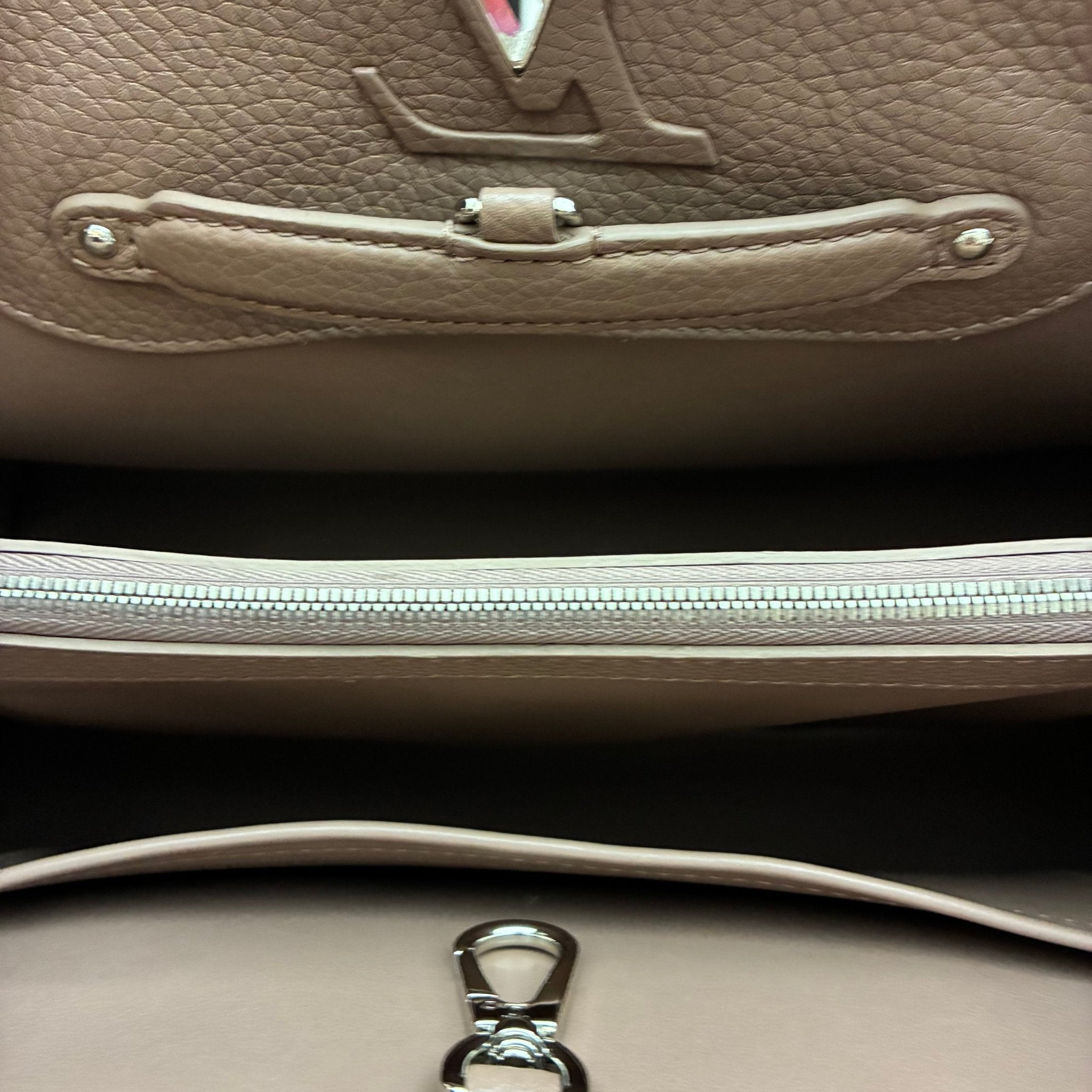 Louis Vuitton Capucines MM