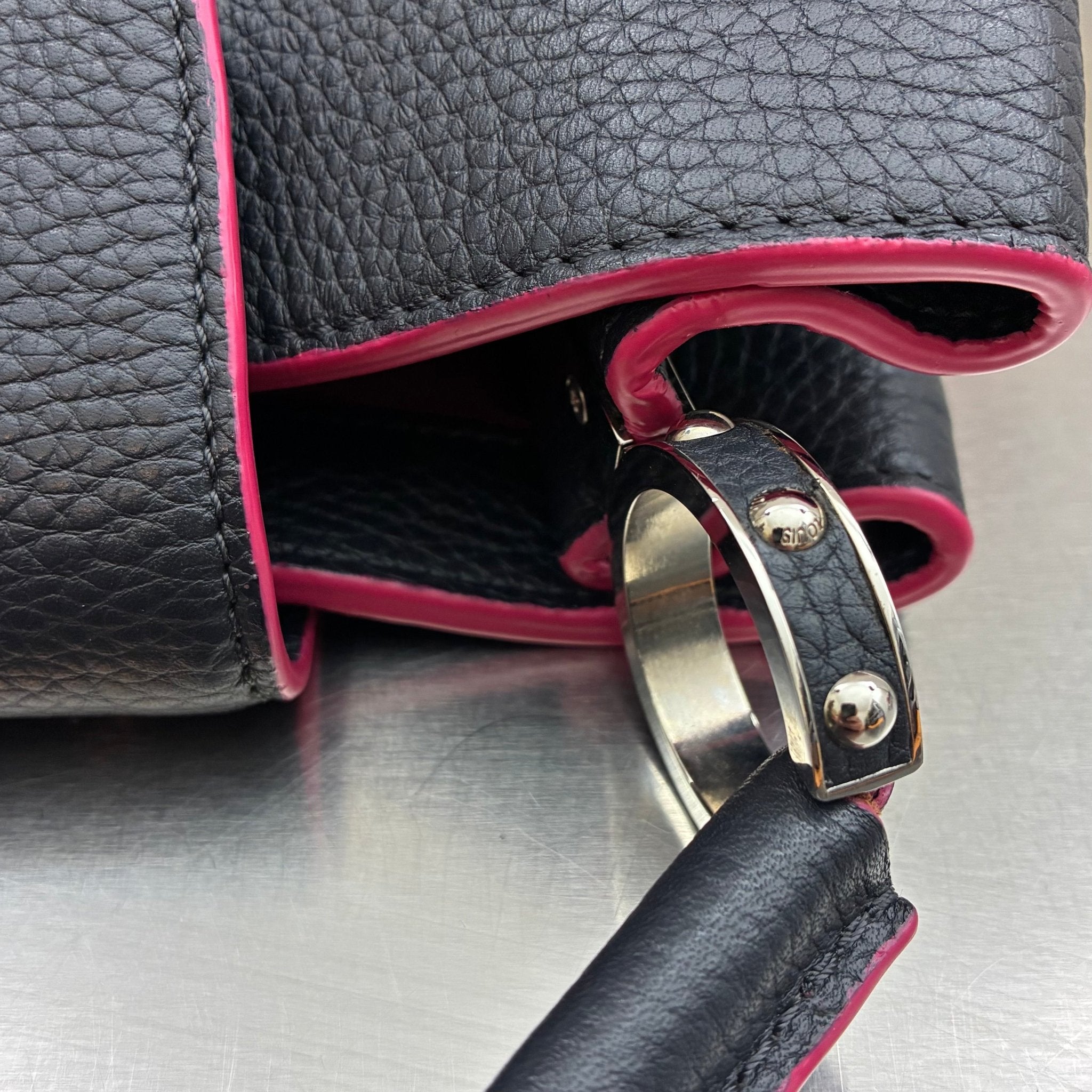 Louis Vuitton Capucines MM