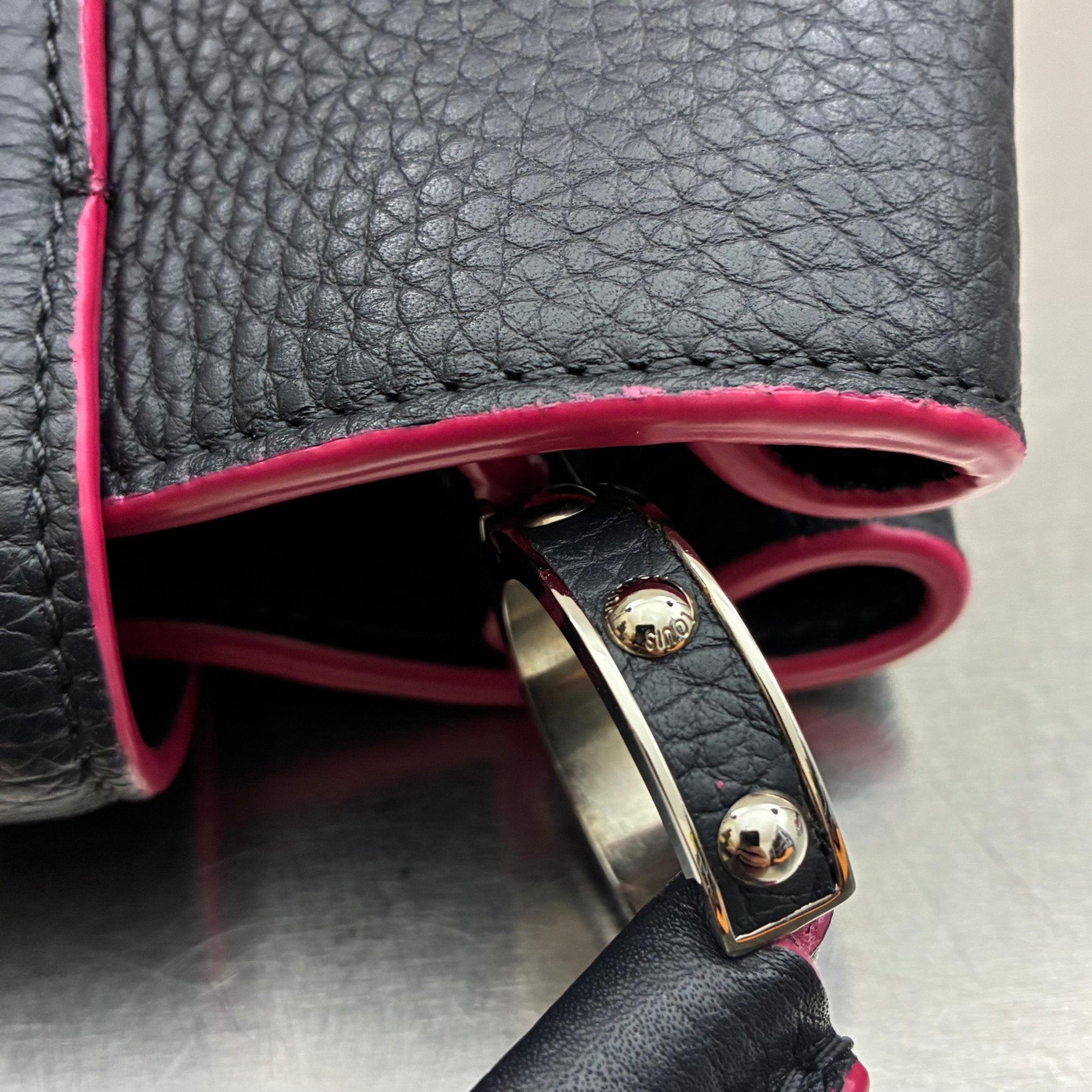 Louis Vuitton Capucines MM