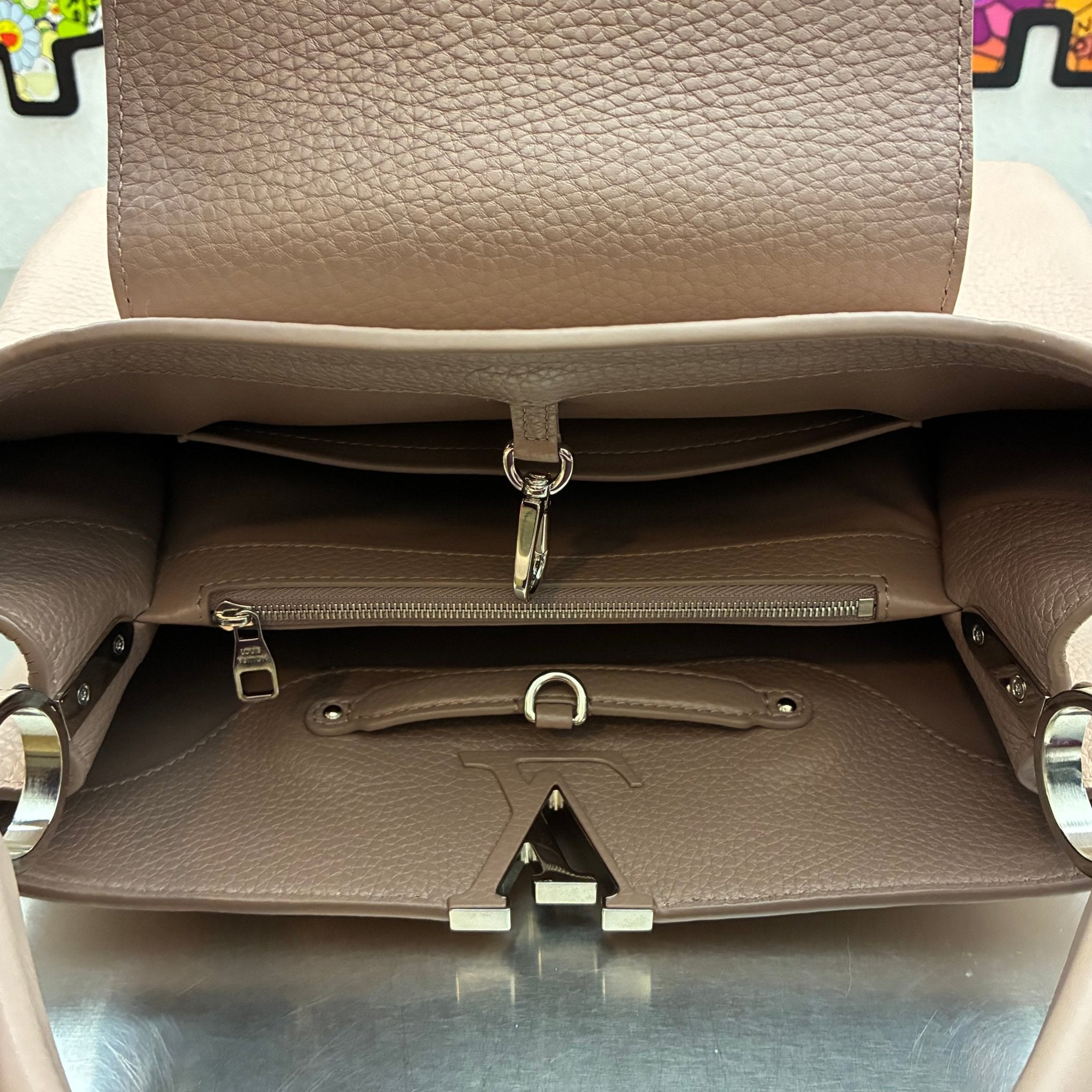 Louis Vuitton Capucines MM