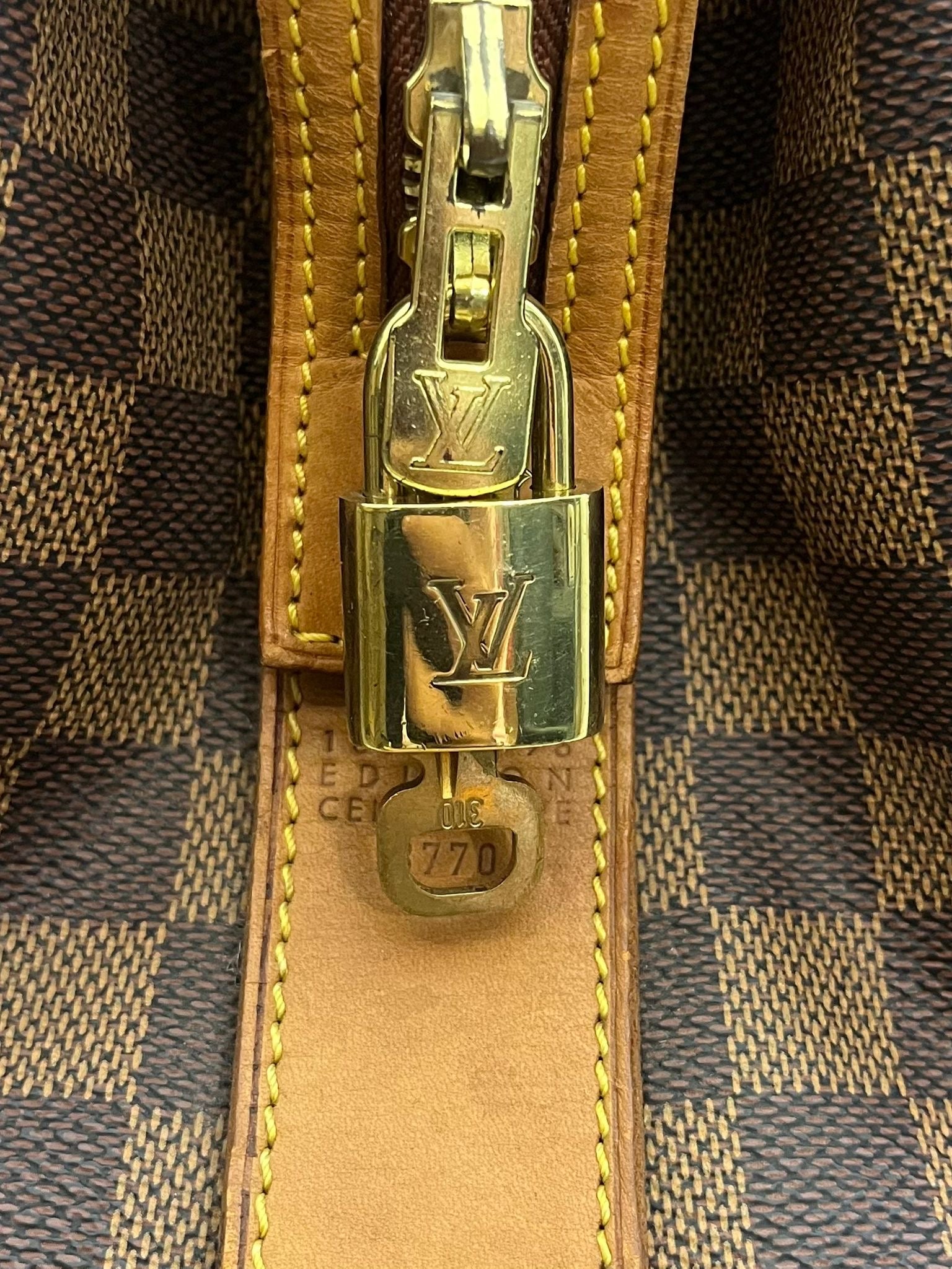 Louis Vuitton Columbine, limitierte"Edition Centenaire 1896 - 1996" Nr. 8770