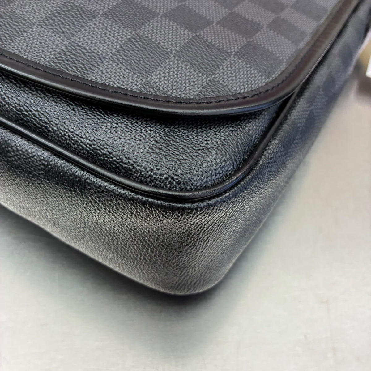 Louis Vuitton Daniel MM Damier Graphite