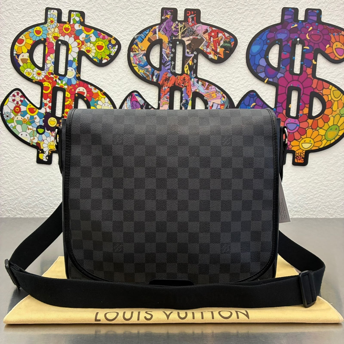 Louis Vuitton Daniel MM Damier Graphite