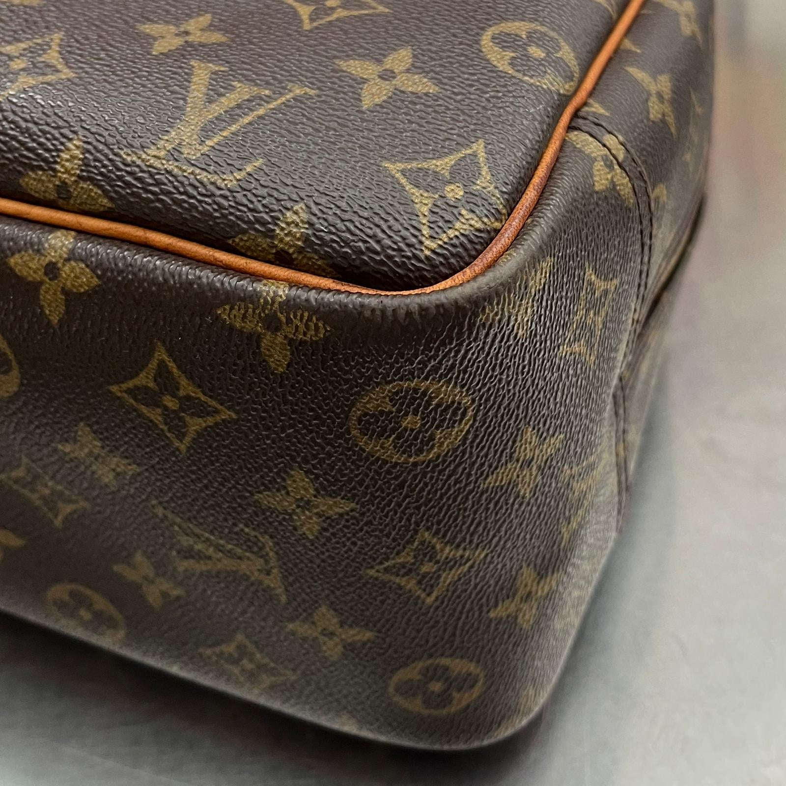 Louis Vuitton Deauville Monogram