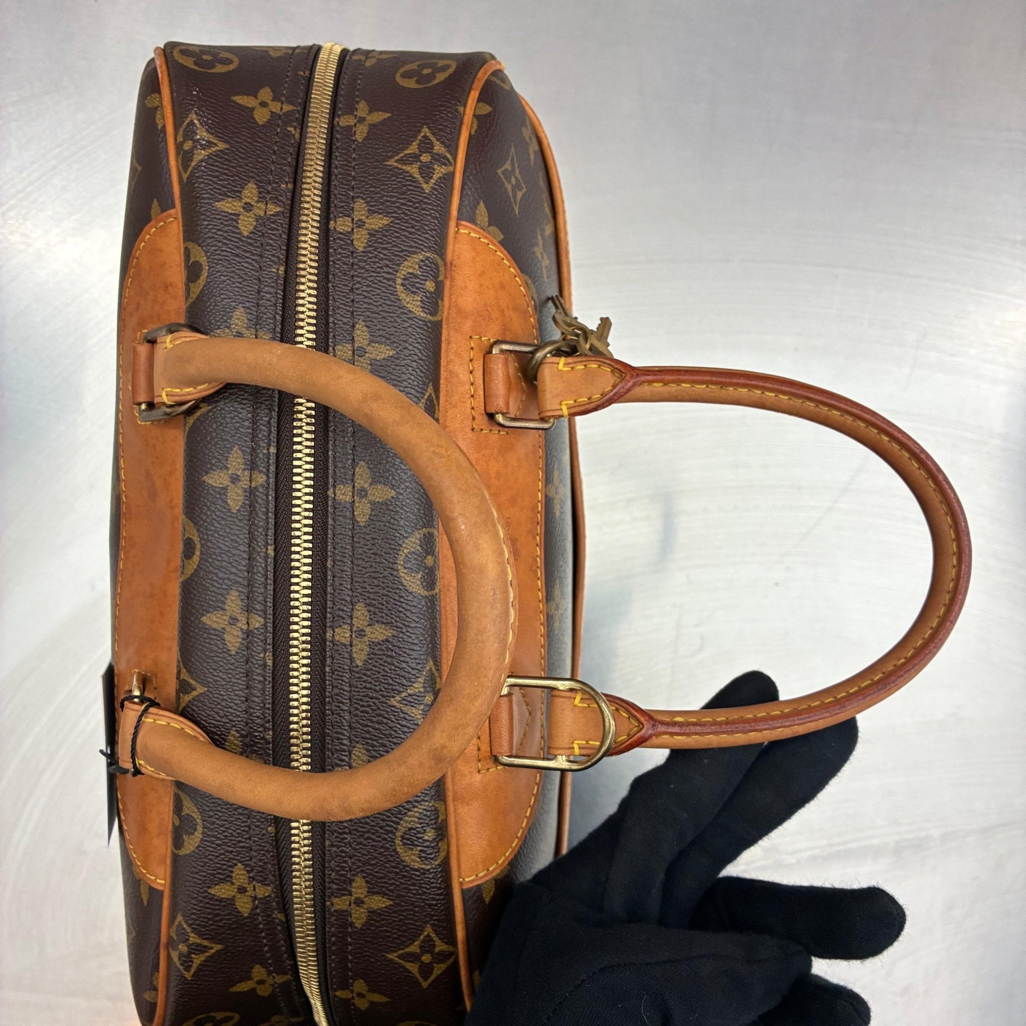 Louis Vuitton Deauville Monogram