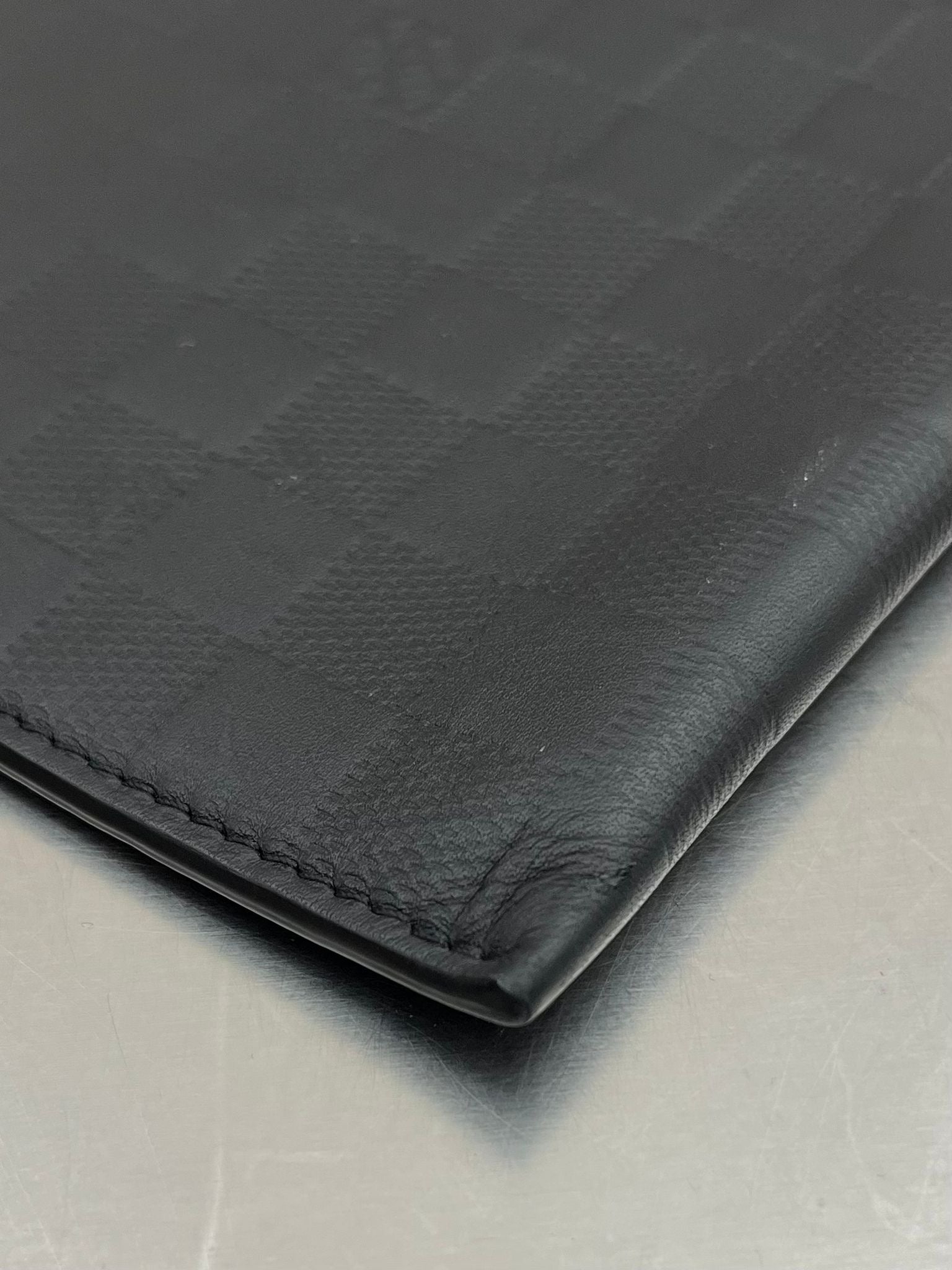 Louis Vuitton Discovery Pochette Infini Leder