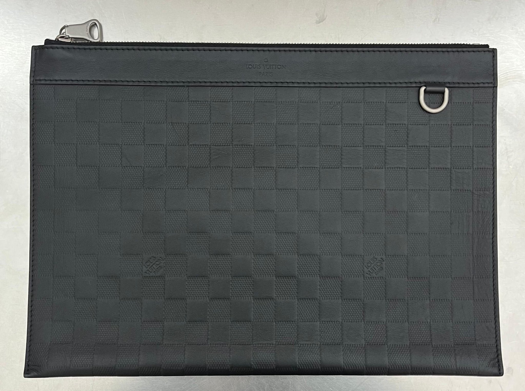 Louis Vuitton Discovery Pochette Infini Leder