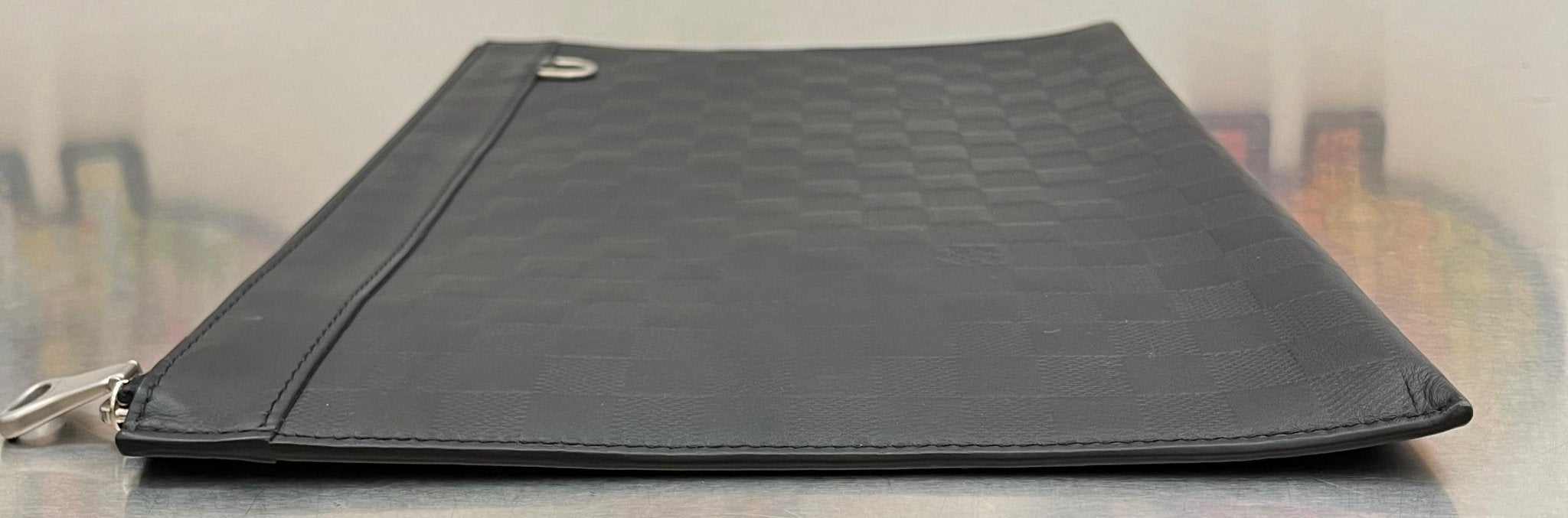 Louis Vuitton Discovery Pochette Infini Leder