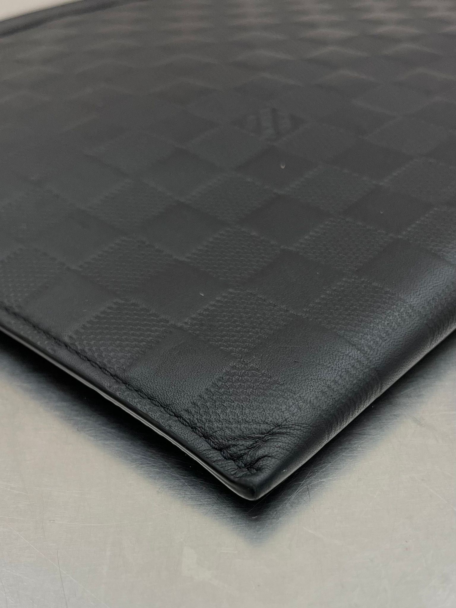 Louis Vuitton Discovery Pochette Infini Leder