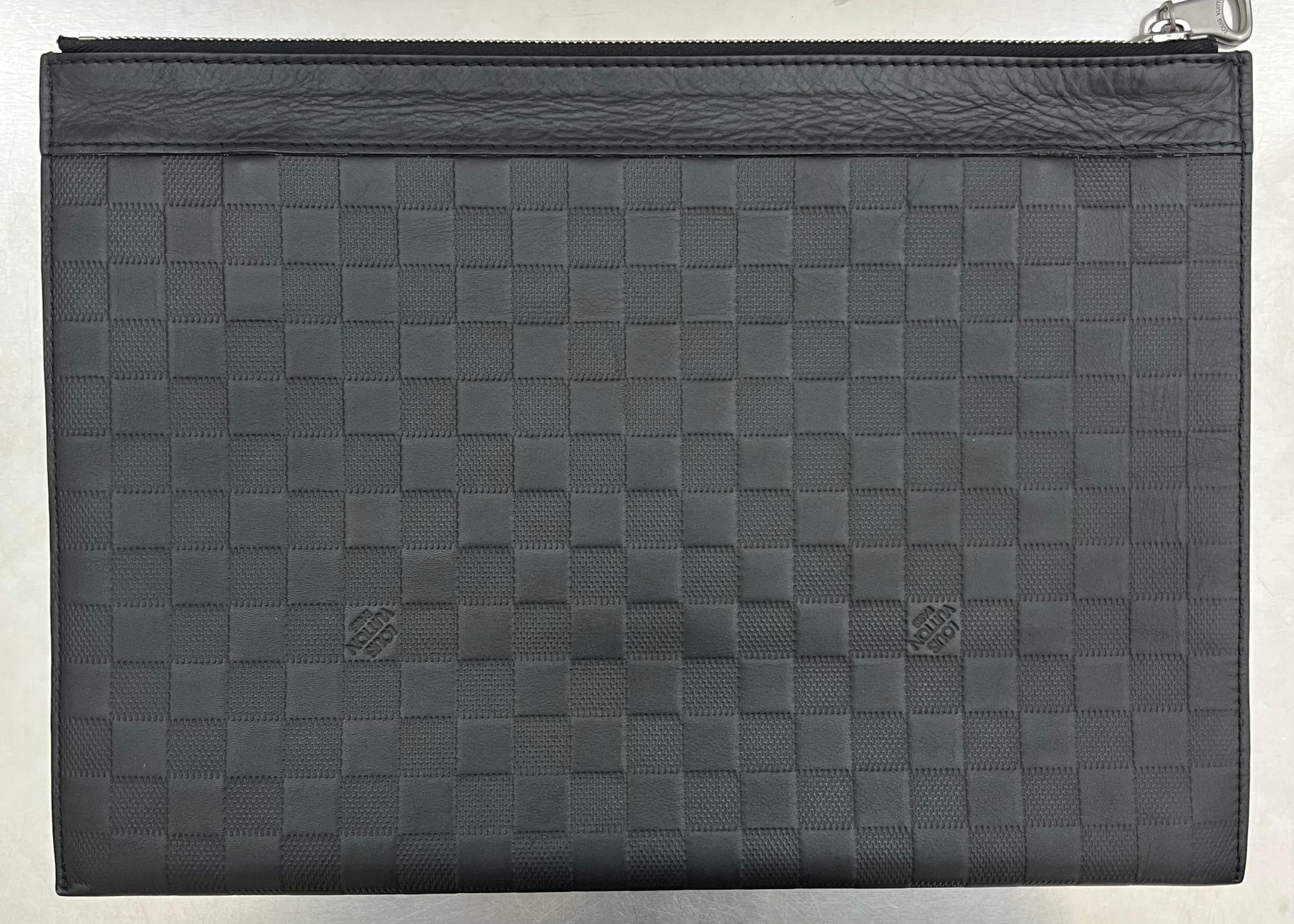 Louis Vuitton Discovery Pochette Infini Leder