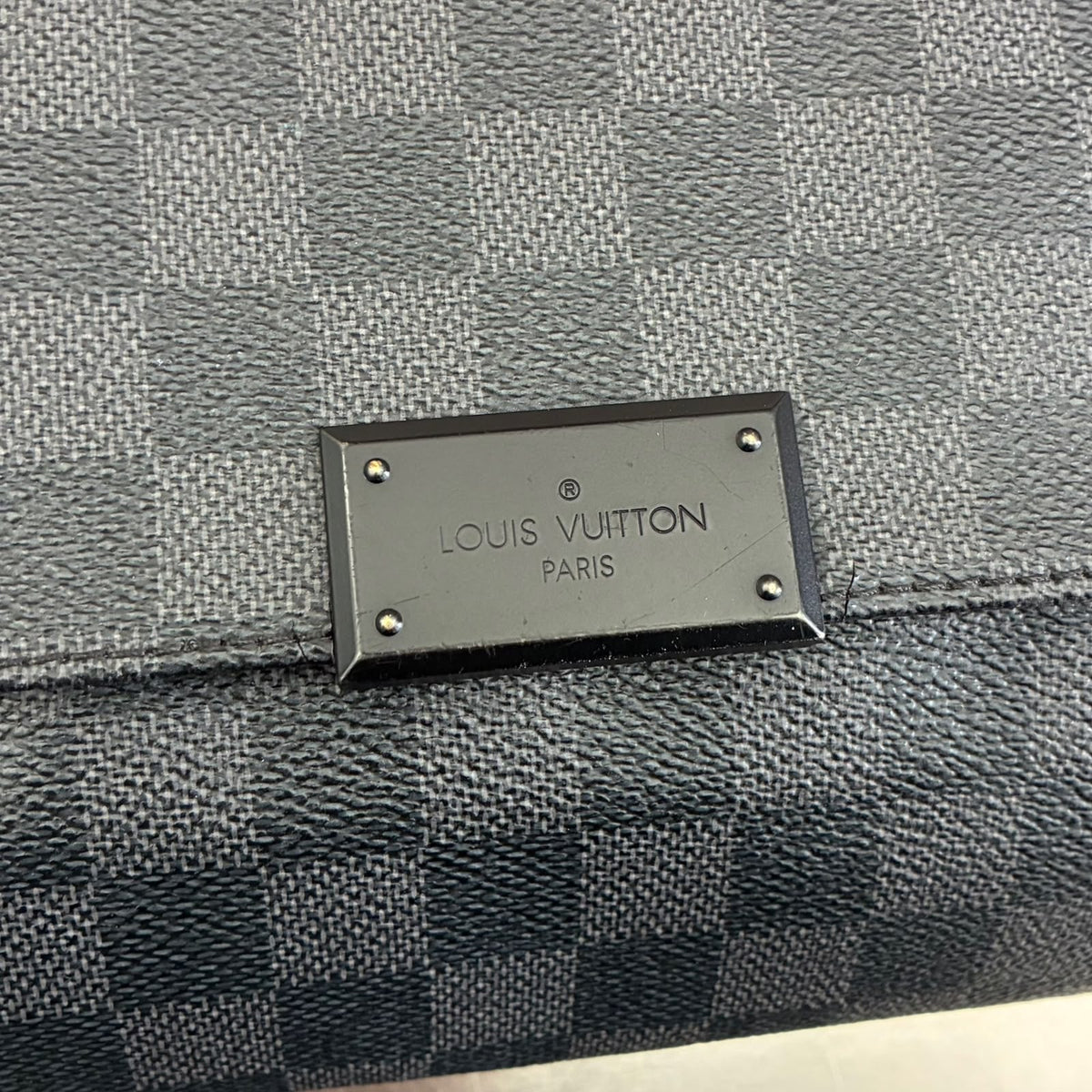 Louis Vuitton District Damier Graphite