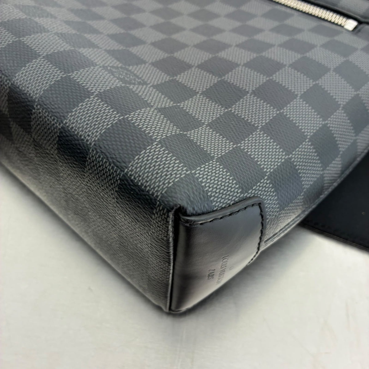 Louis Vuitton District PM Damier Graphite
