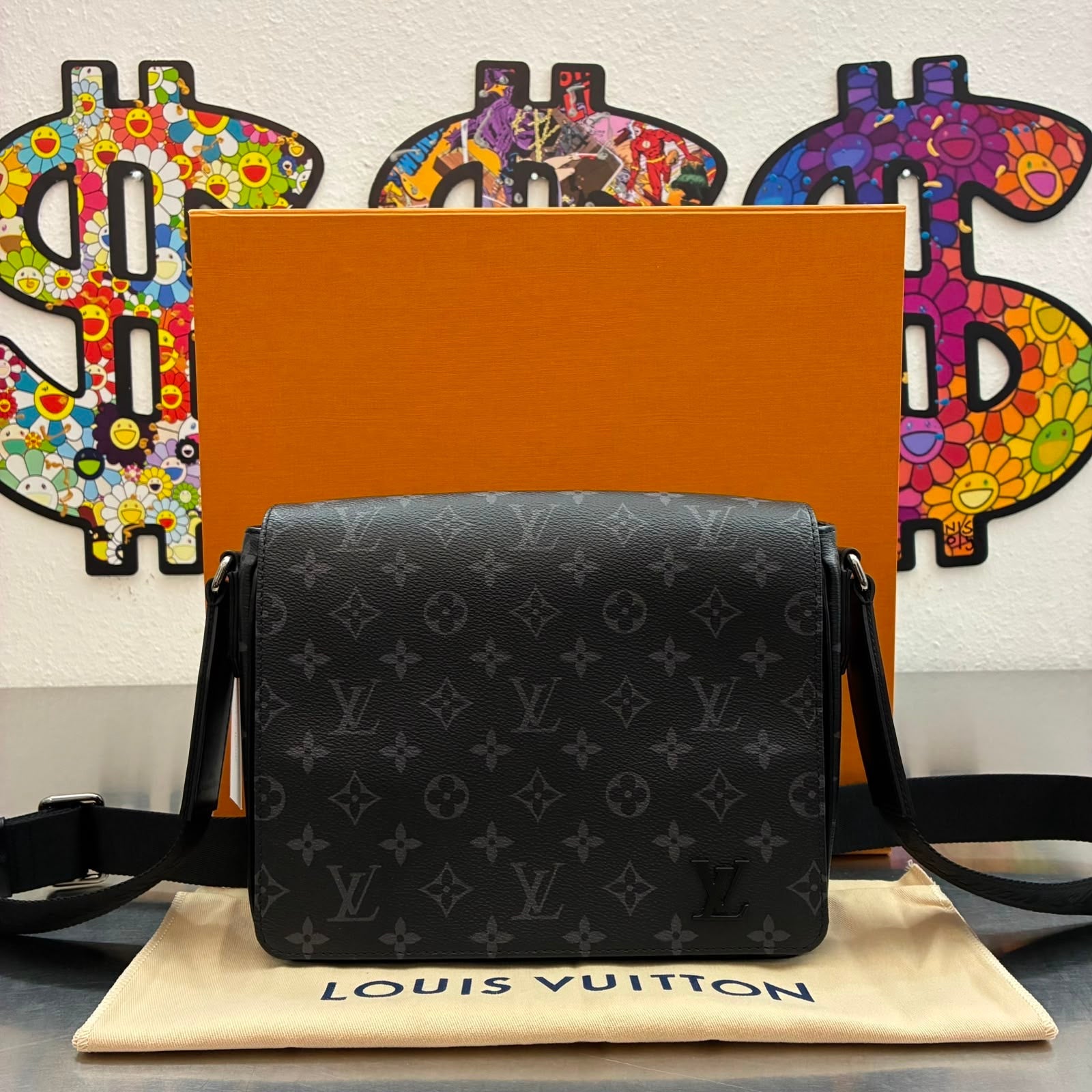 Louis Vuitton District PM Messenger Tasche