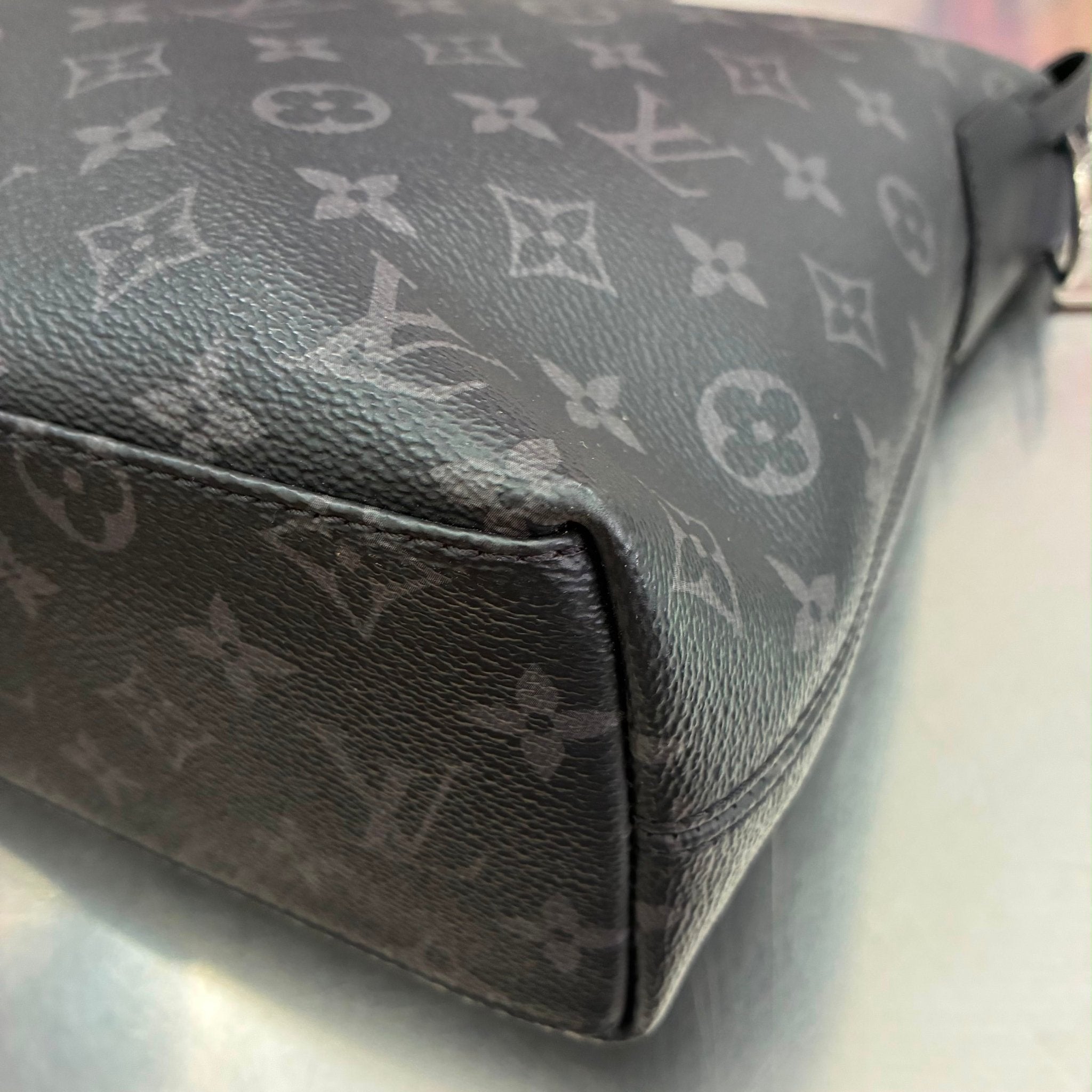 Louis Vuitton Explorer Briefcase Monogram Graphit