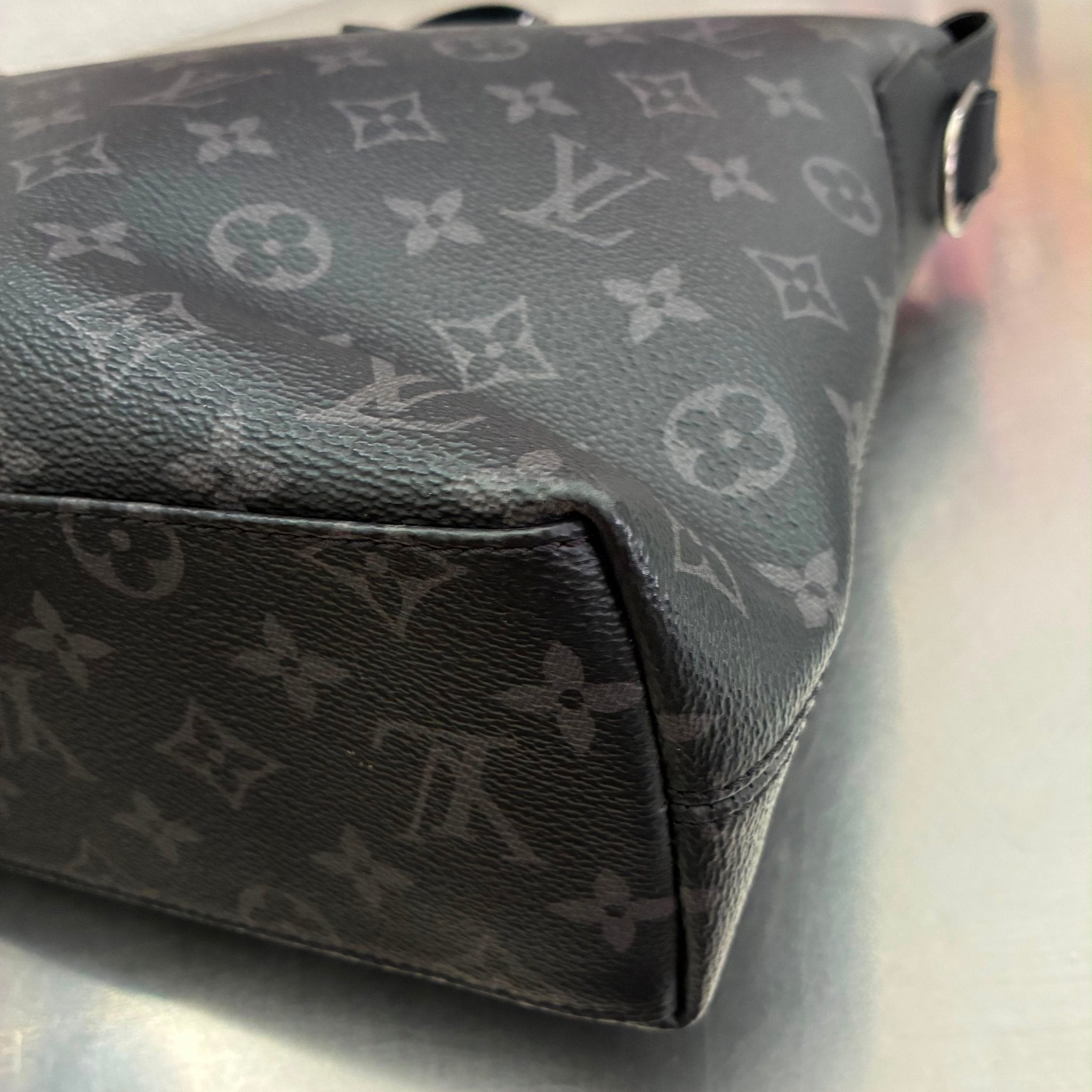 Louis Vuitton Explorer Briefcase Monogram Graphit