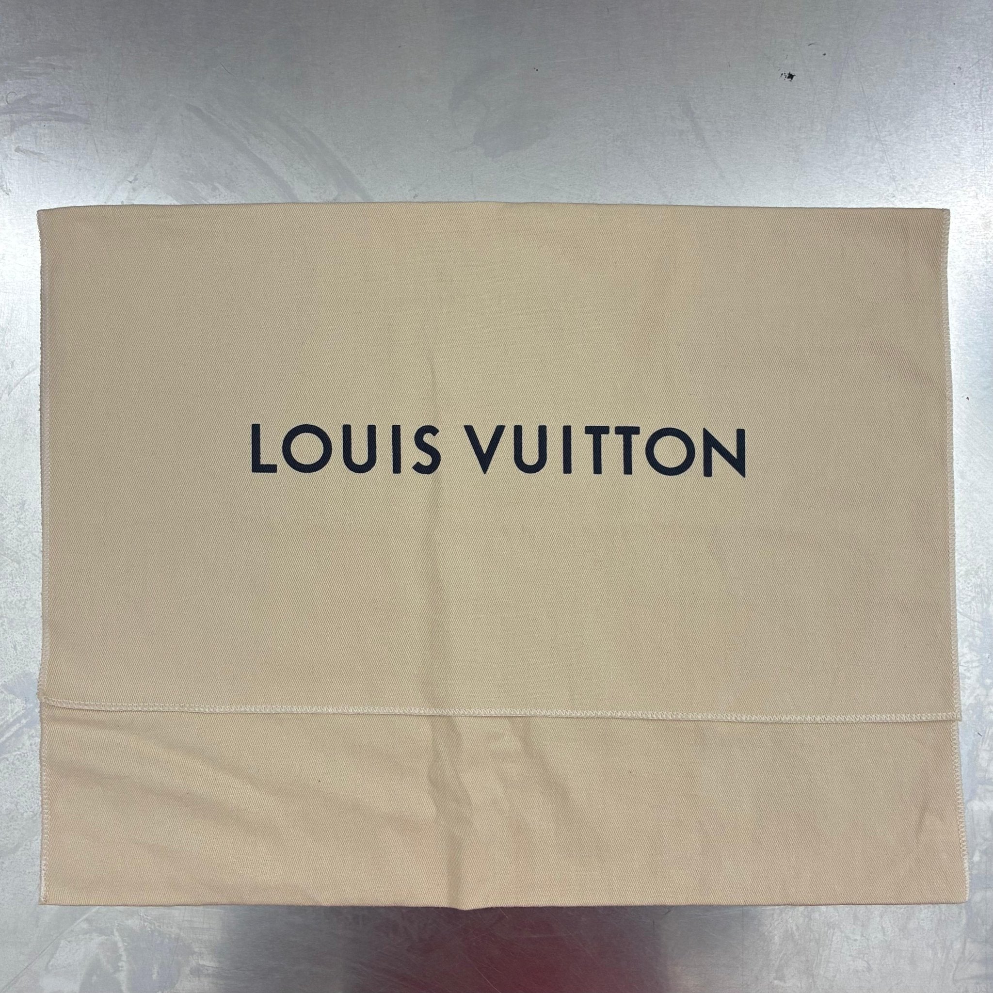 Louis Vuitton Fashion Show Dopp Kit