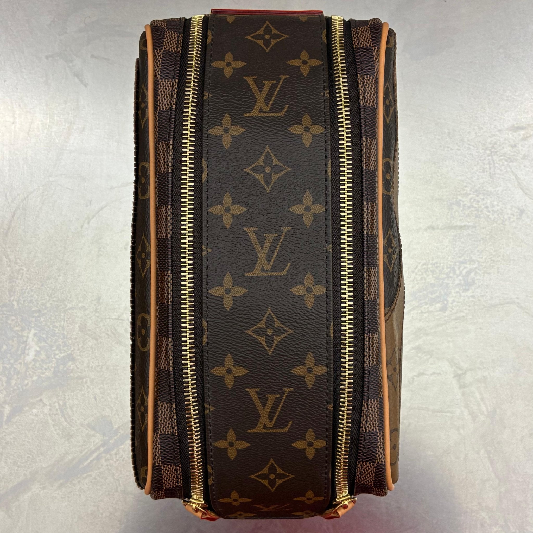 Louis Vuitton Fashion Show Dopp Kit