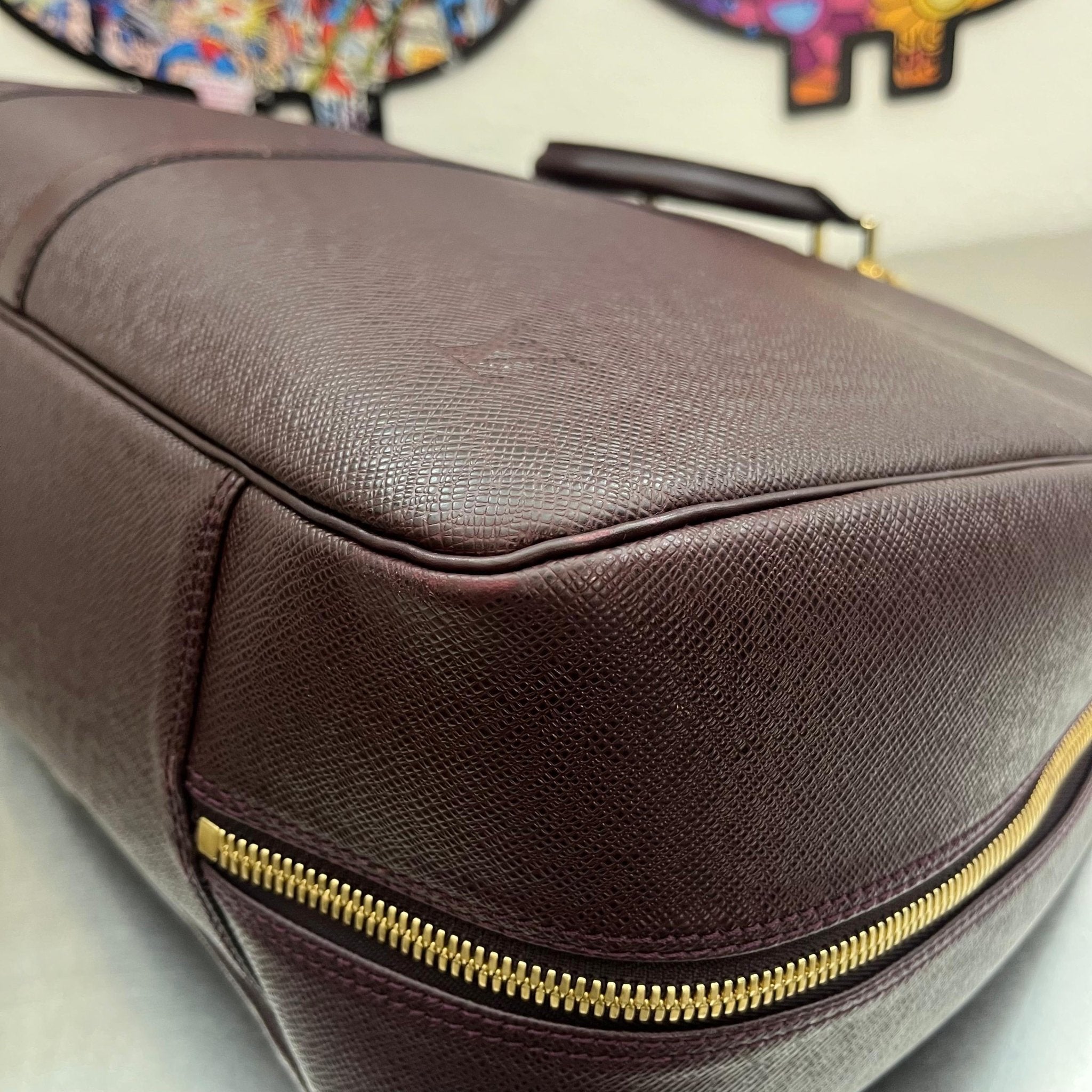 Louis Vuitton Helanga Taiga