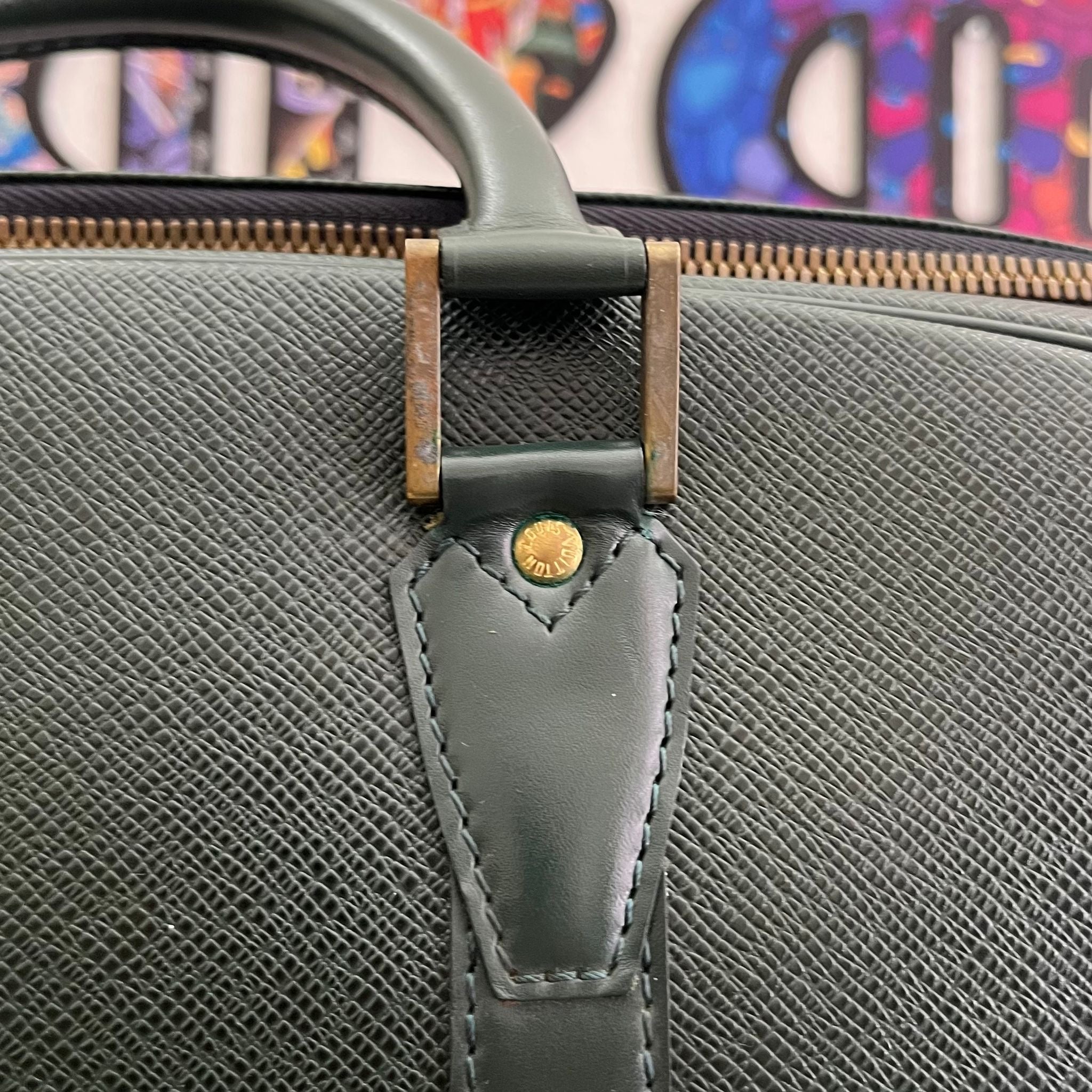 Louis Vuitton Helanga Taiga