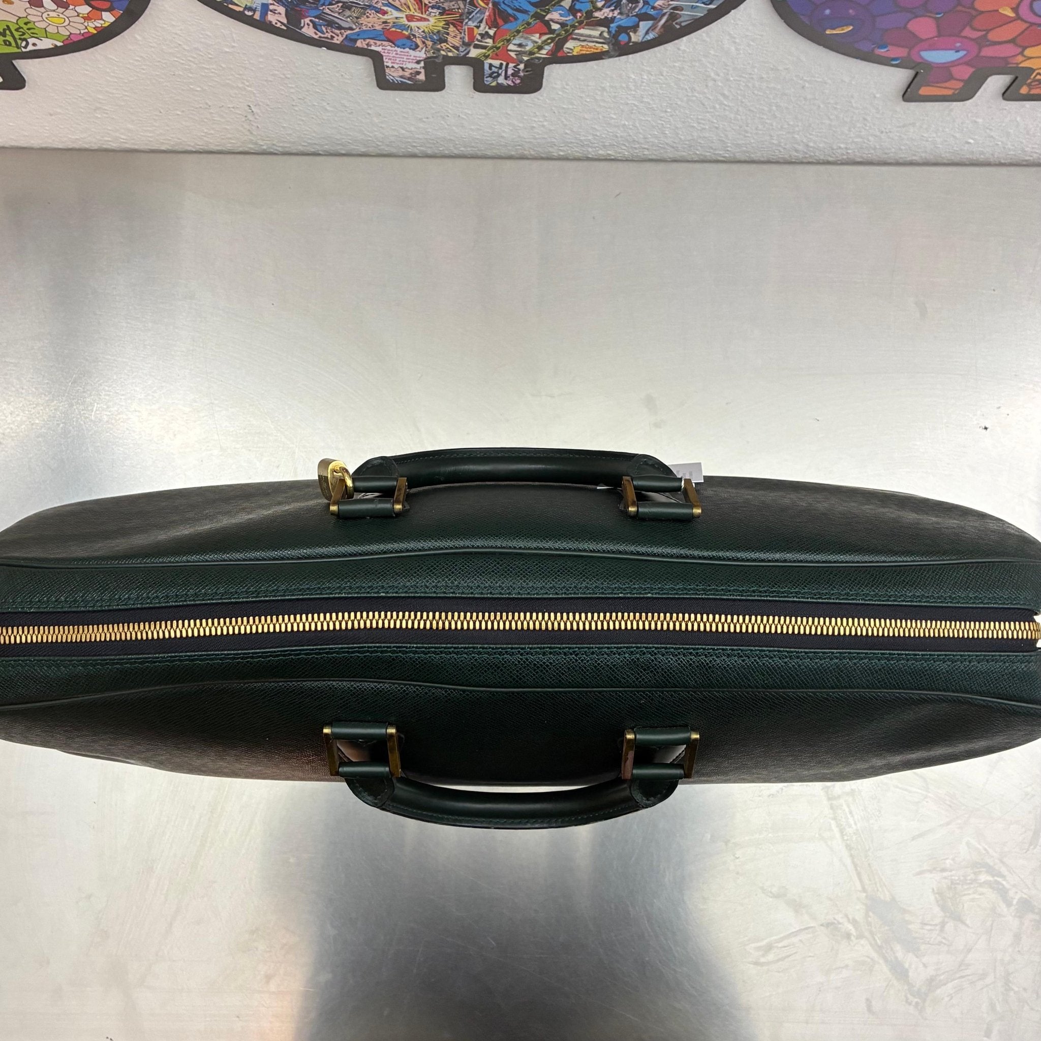 Louis Vuitton Helanga Taiga